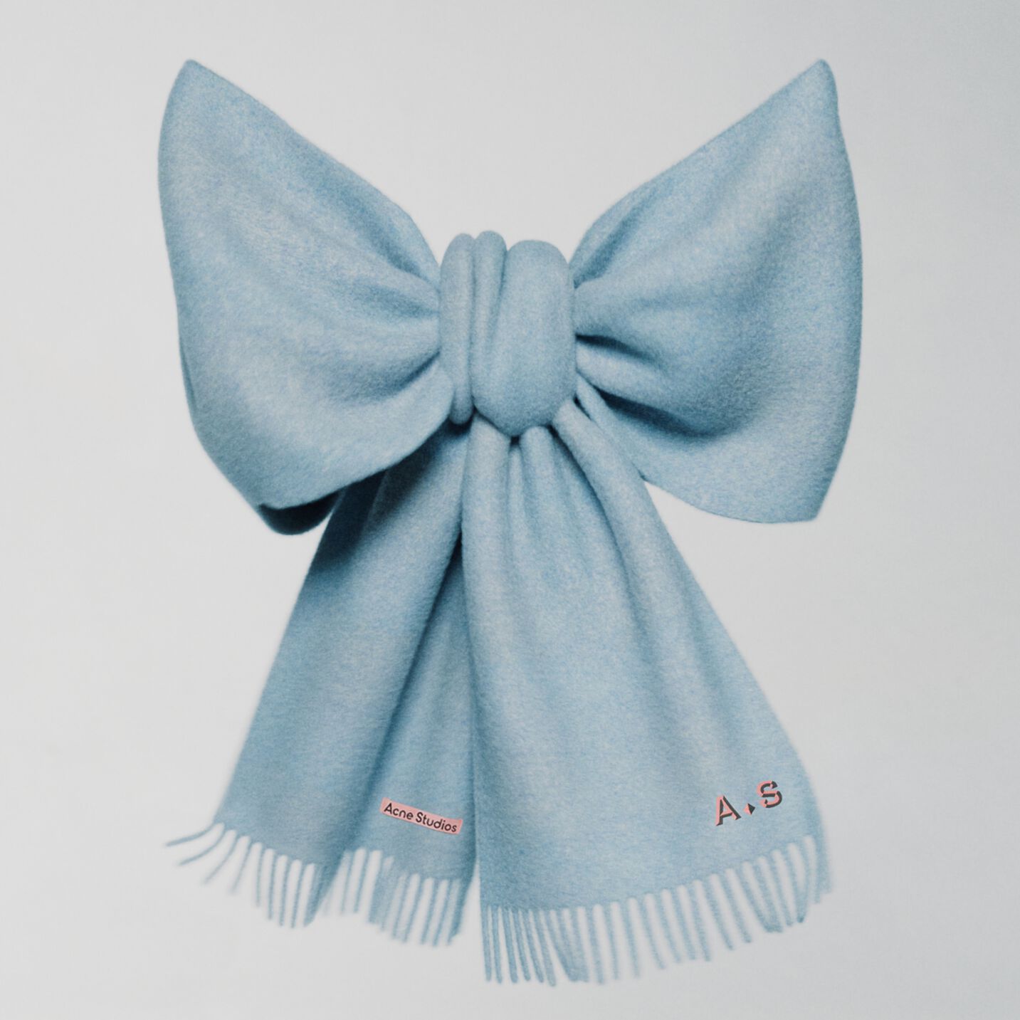 Acne Studios – Personalise your Acne Studios scarf