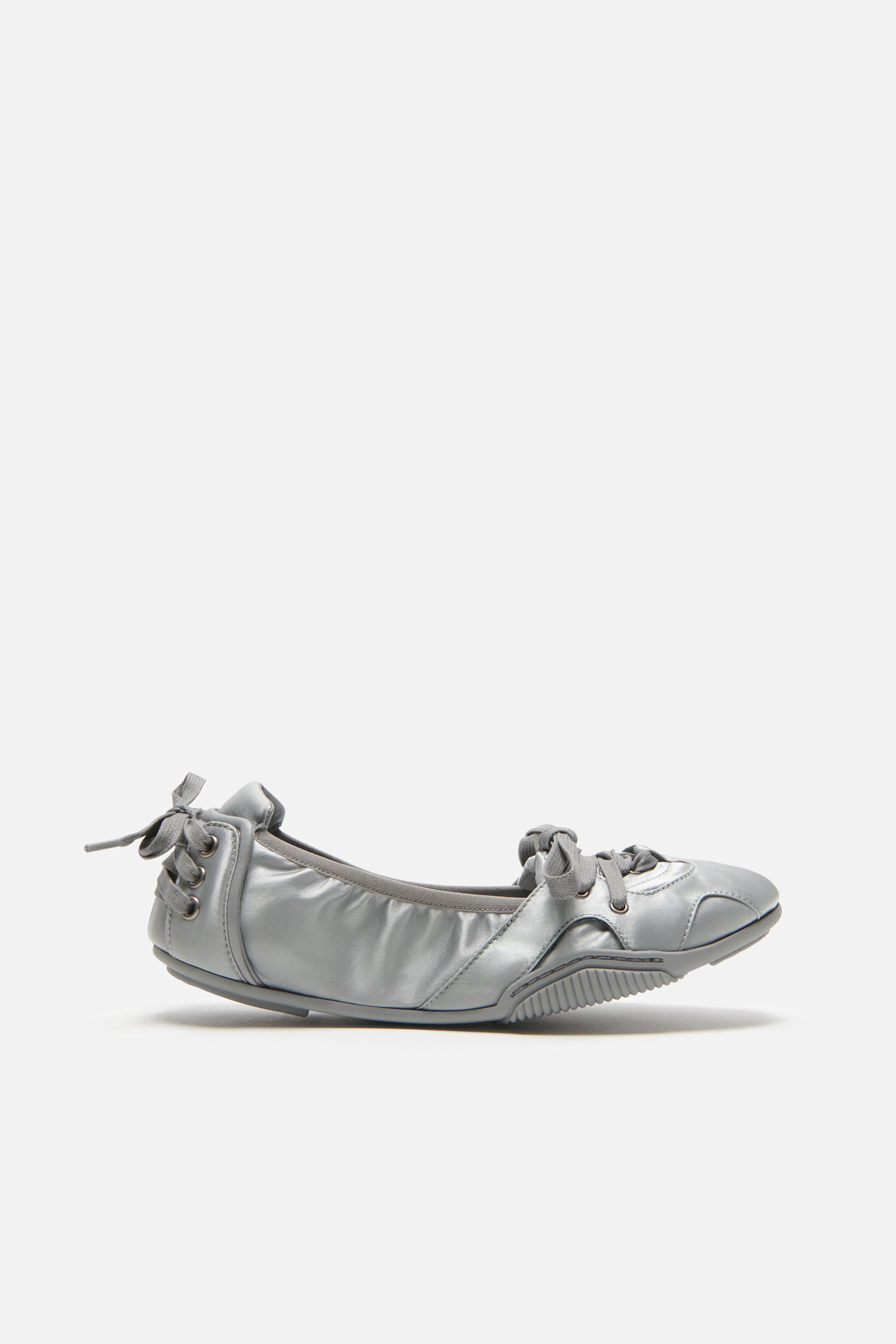海外正規品★acne studios★ライトグレー最新モデル♪ Acne Studios - レースアップサテンシューズ - ライトグレー