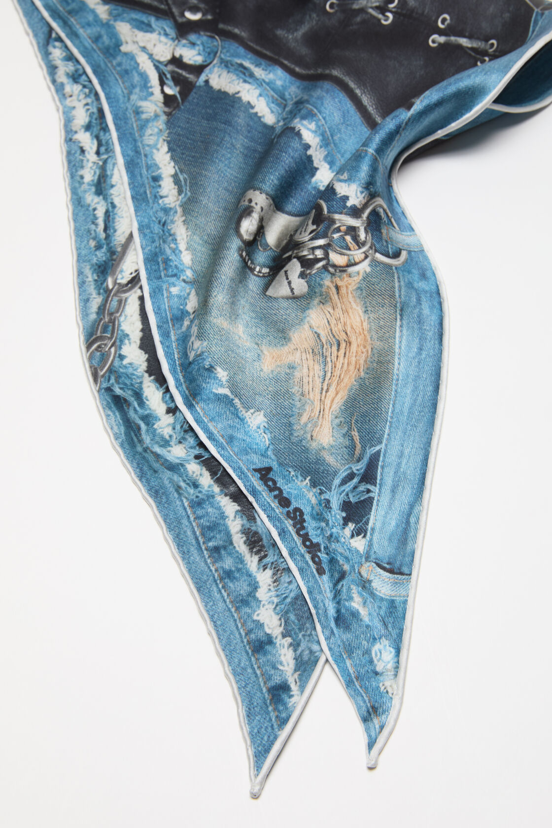 Printed silk scarf, Black/blue, 2000x