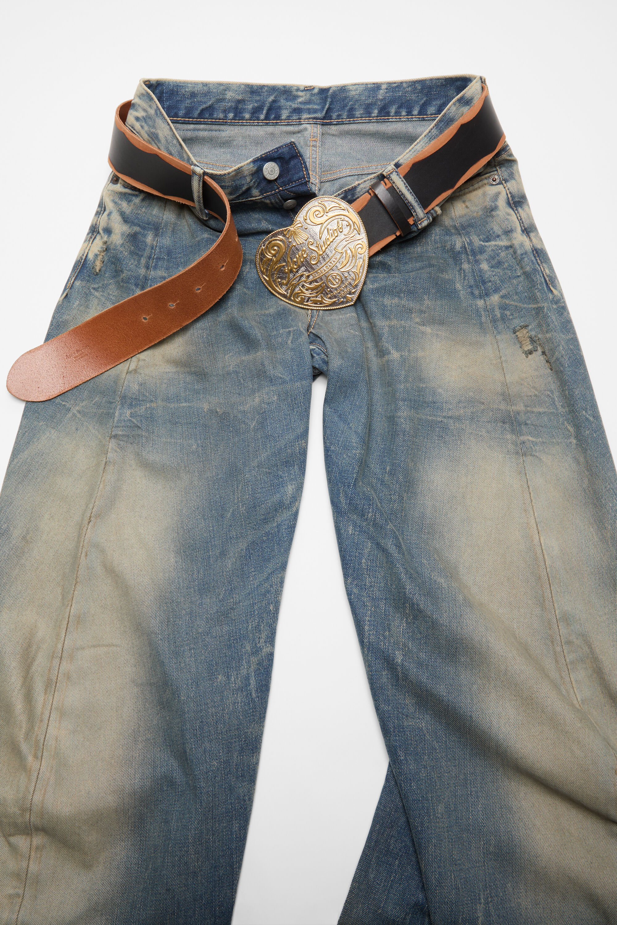 Acne Studios - Heart logo buckle belt - Black/camel Acne Studios - Heart logo buckle belt - Black/camel