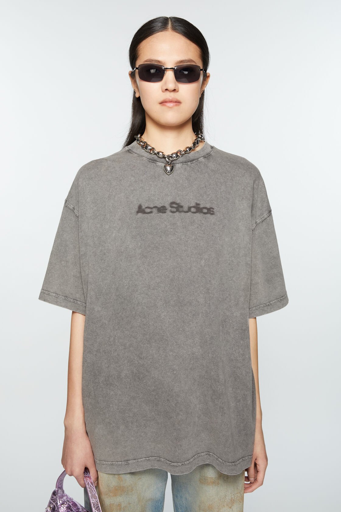 Blurred logo t-shirt - Relaxed unisex fit, Faded Grey, 2000x