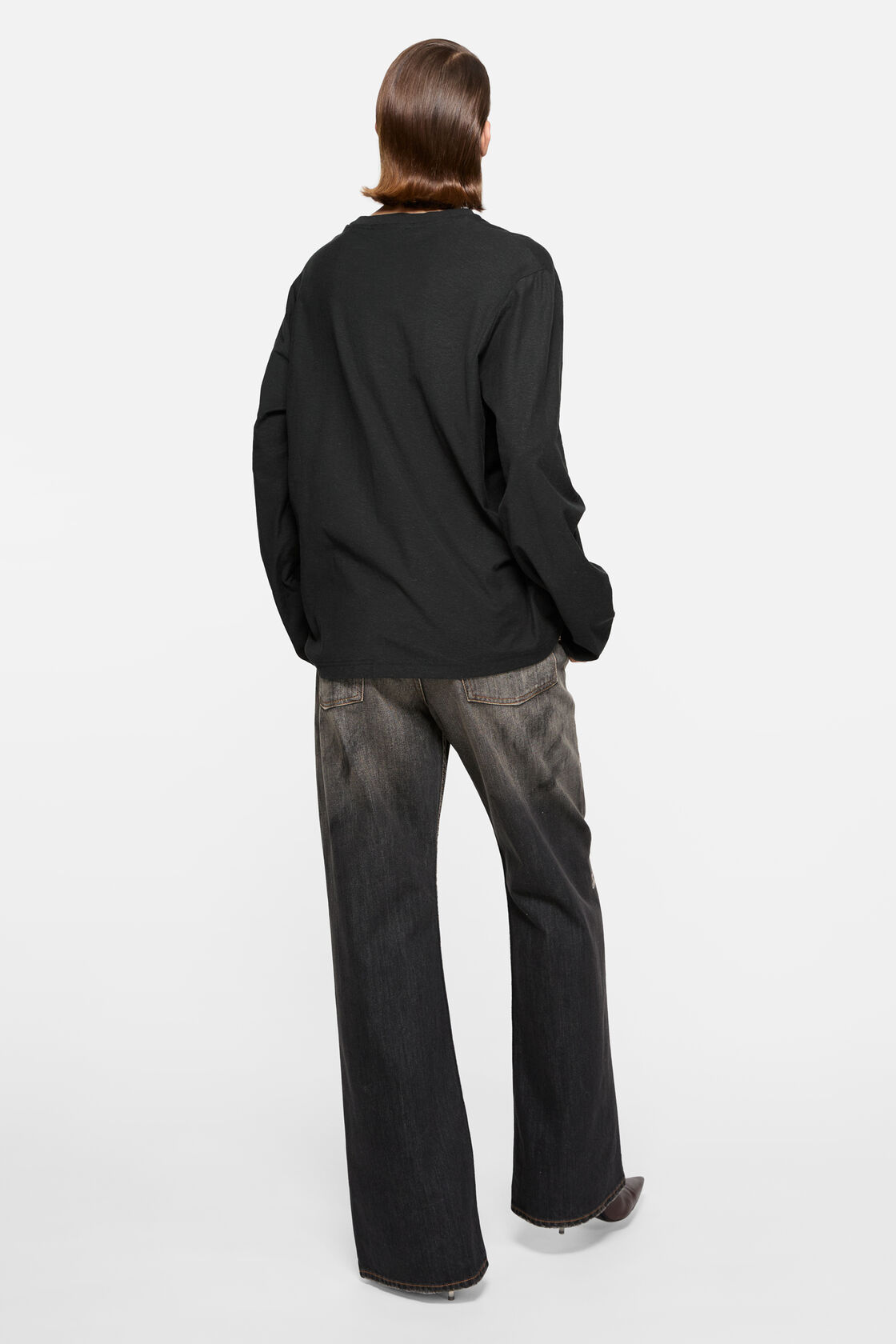 Logo t-shirt - Relaxed unisex fit, Black, 2000x