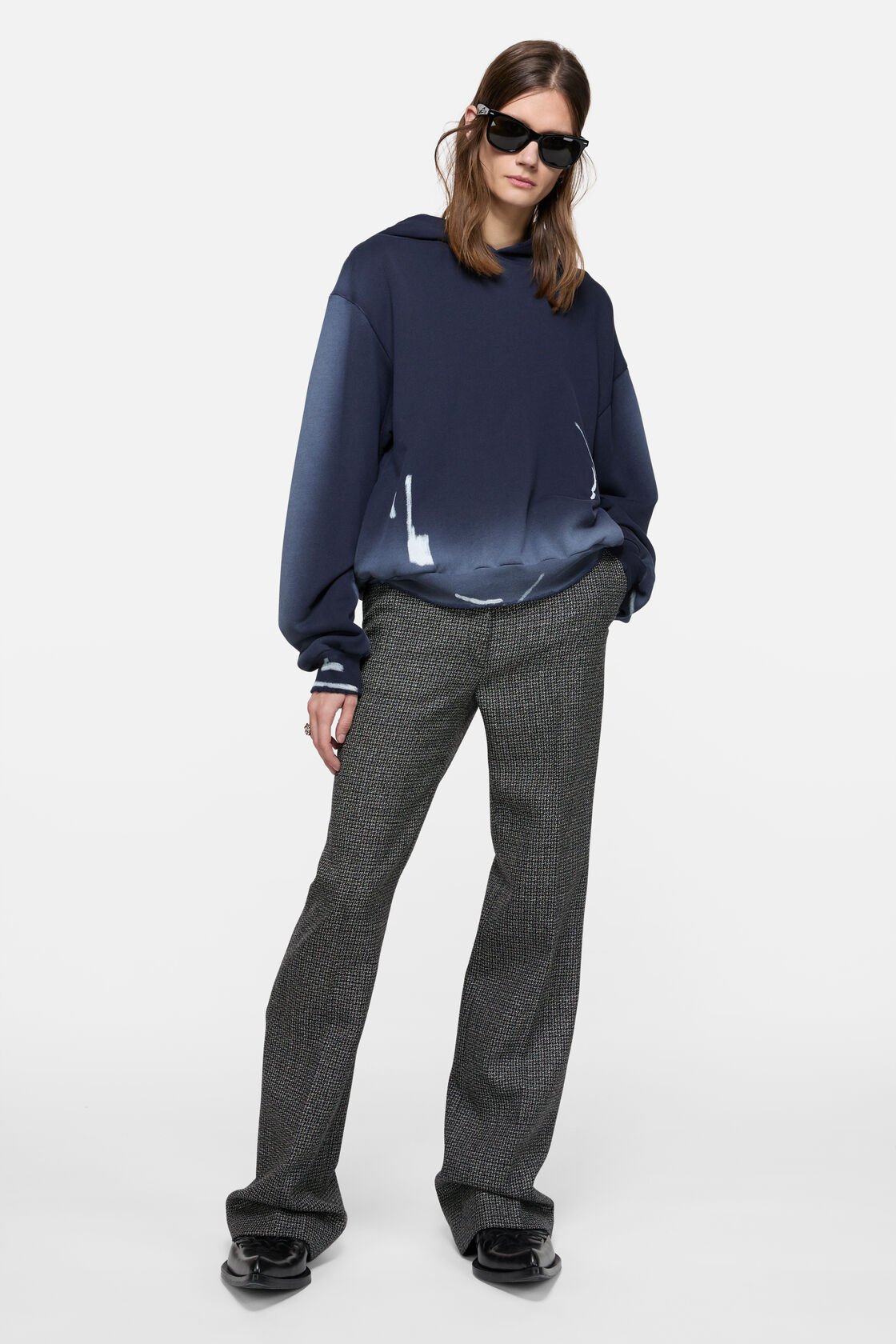 Hooded logo sweater, Navy blue, 2000x