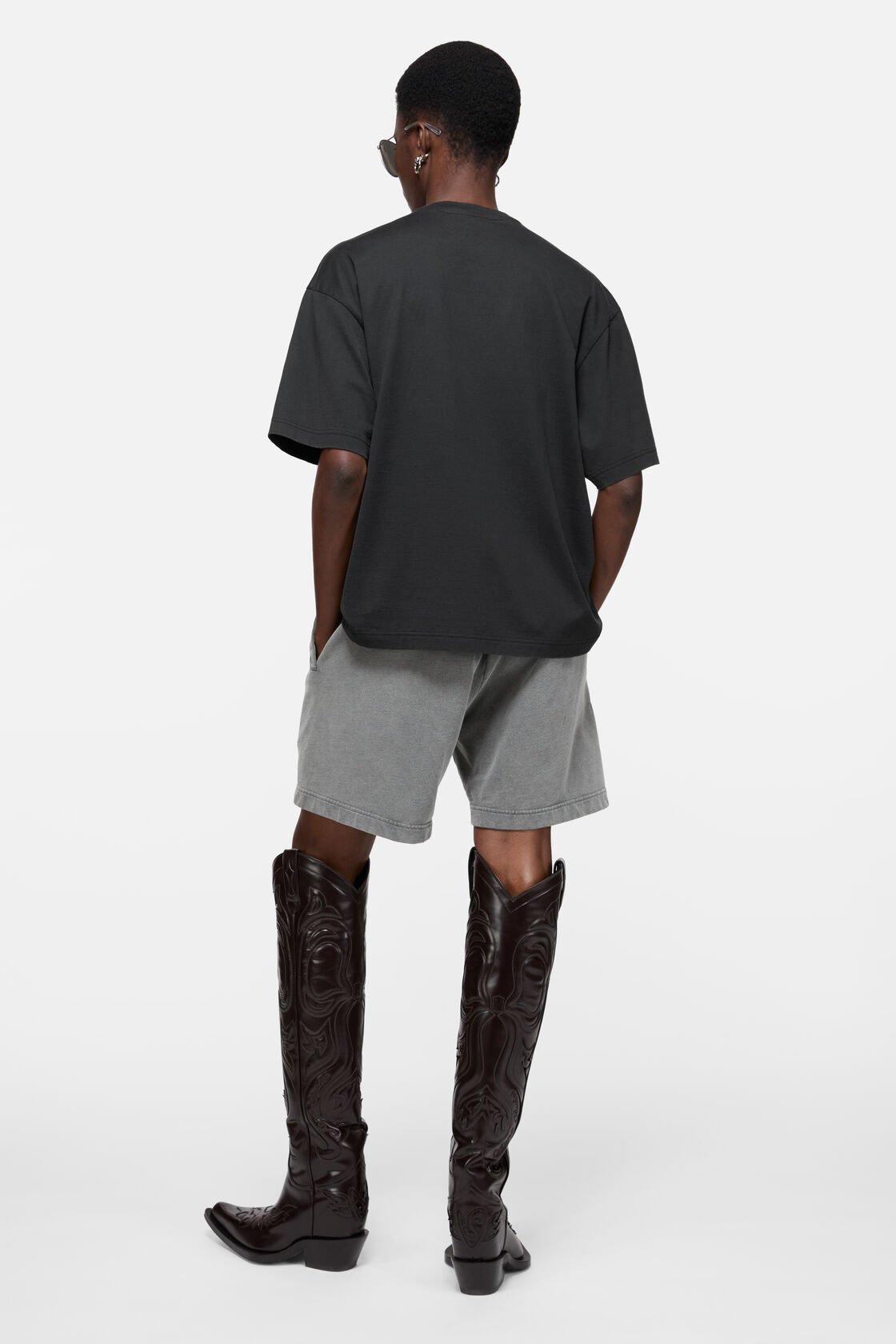 Logo t-shirt - relaxed fit, Faded black, 2000x