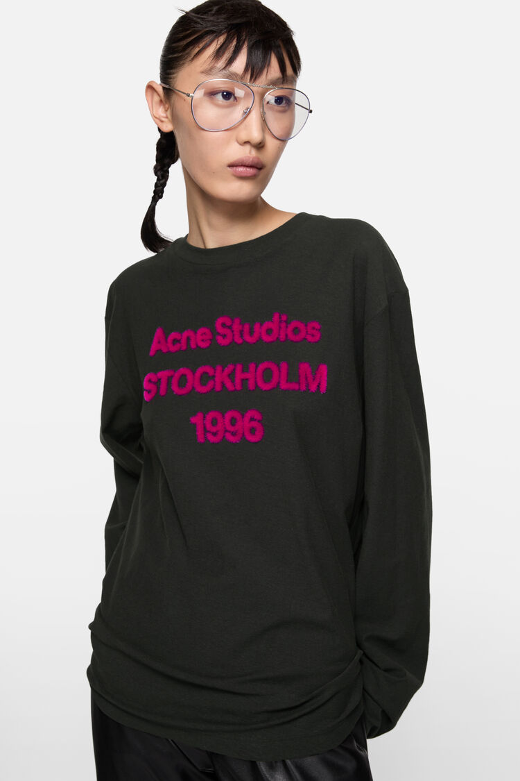 RW-UX-TSHI000001, Black