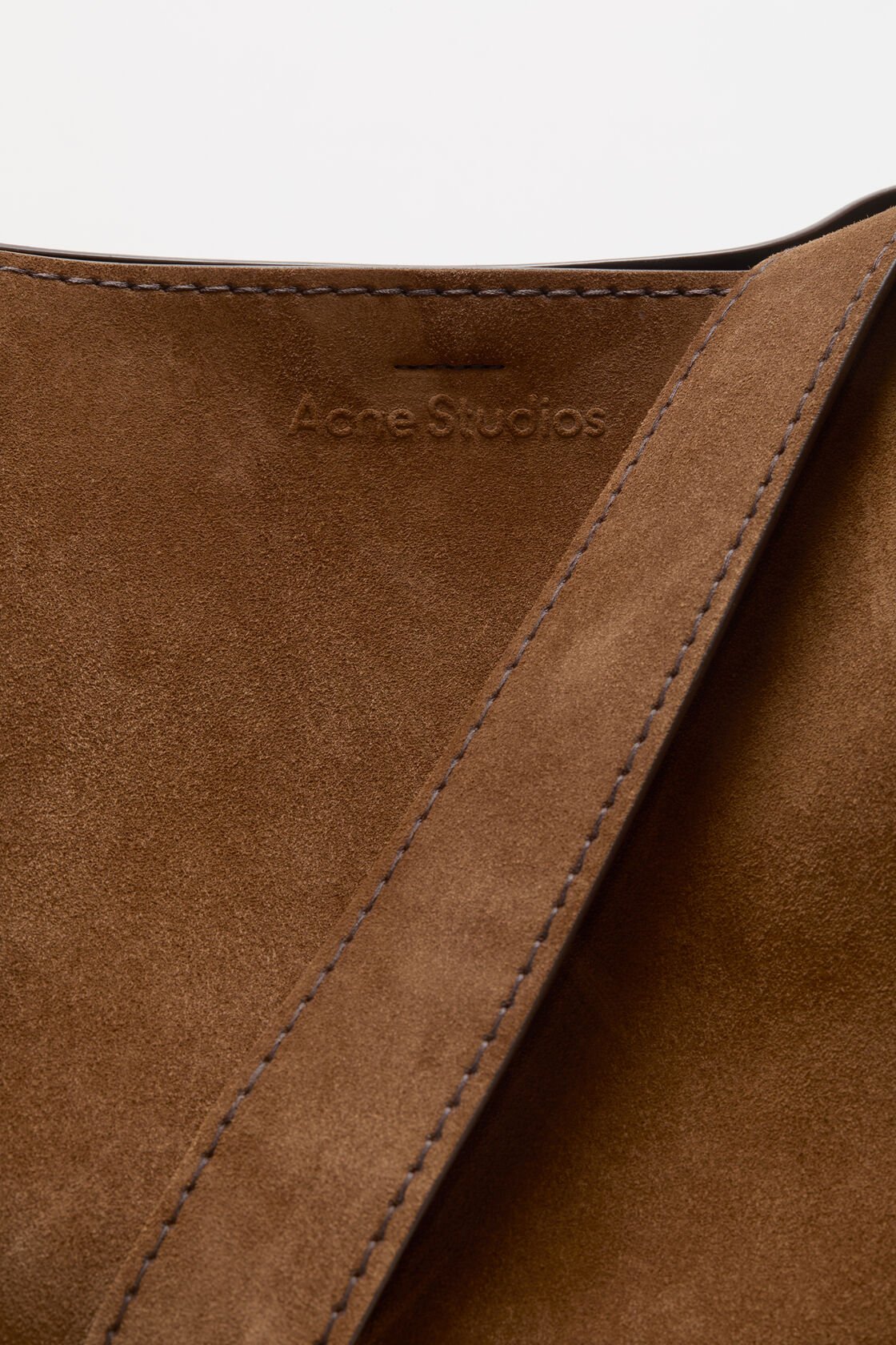 Musubi suede midi bag, Cognac brown, 2000x