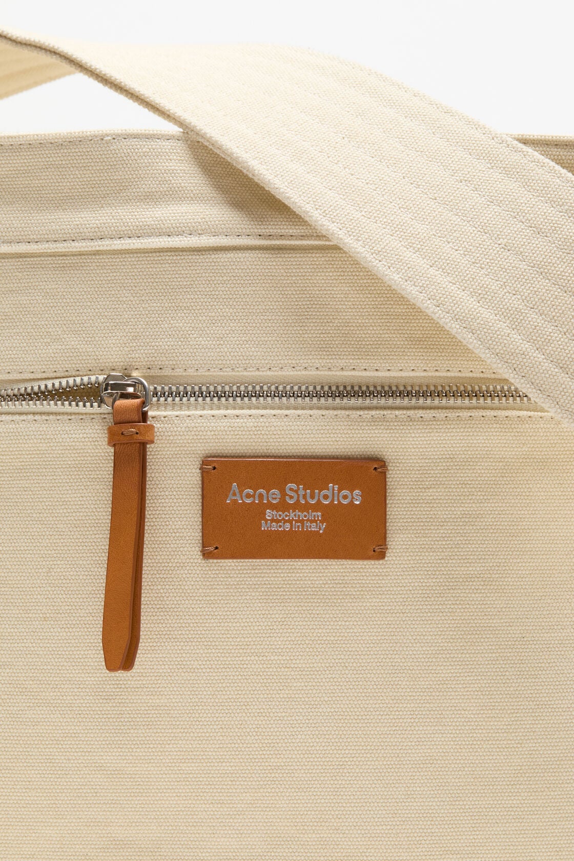 1996 Logo Crossbody Tote, White, 2000x