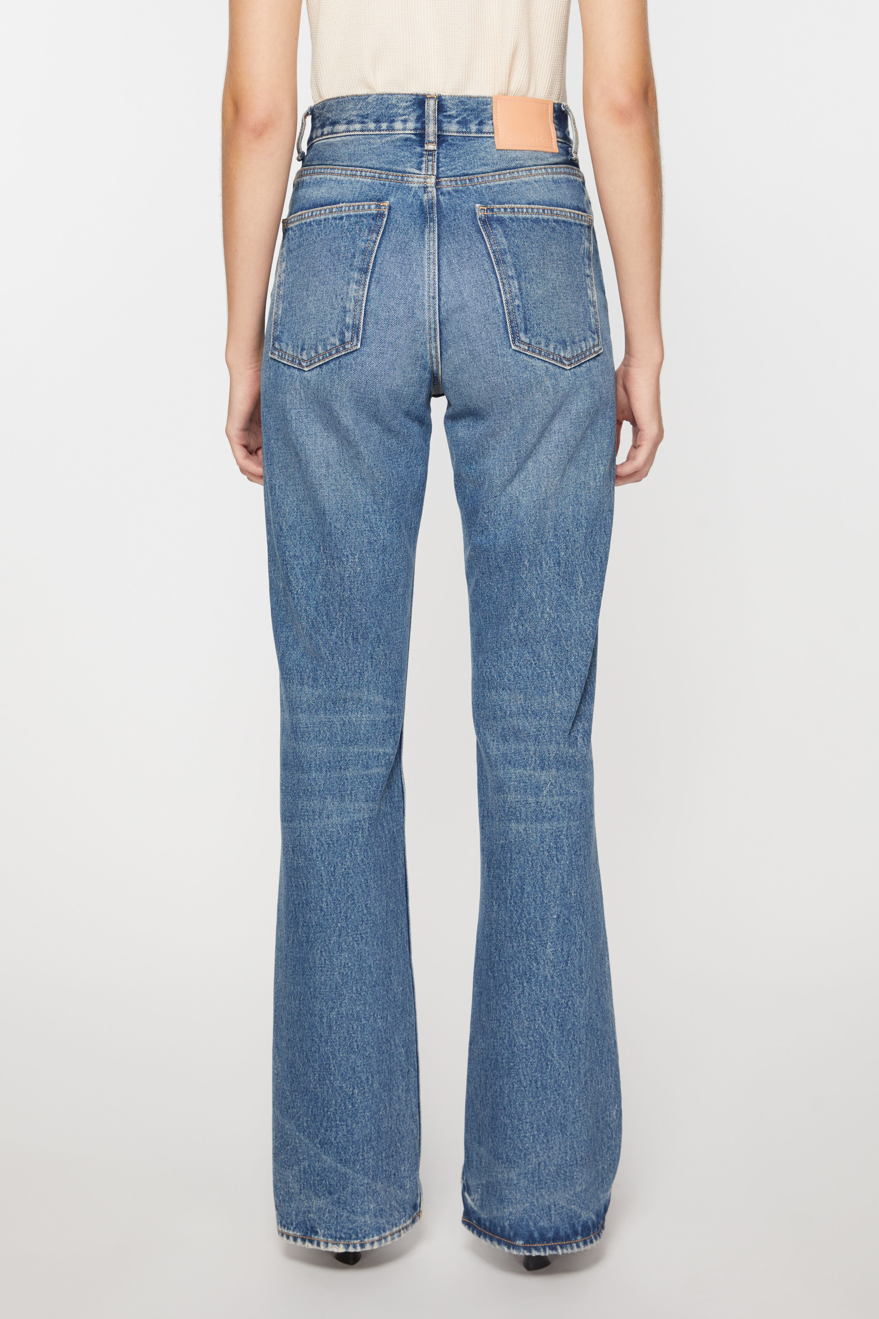 ACNE STUDIOS 25 レギュラーフィットジーンズ - 1977