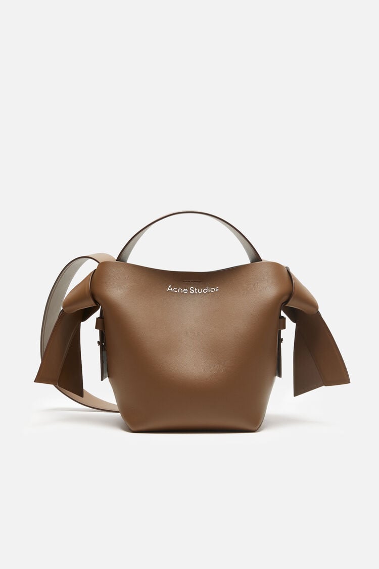 Camel brown