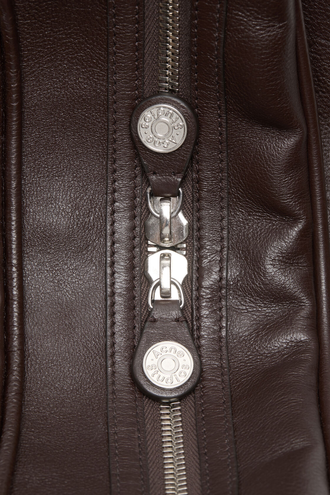 Camero Camera Shoulder Bag, Chocolate brown, 2000x