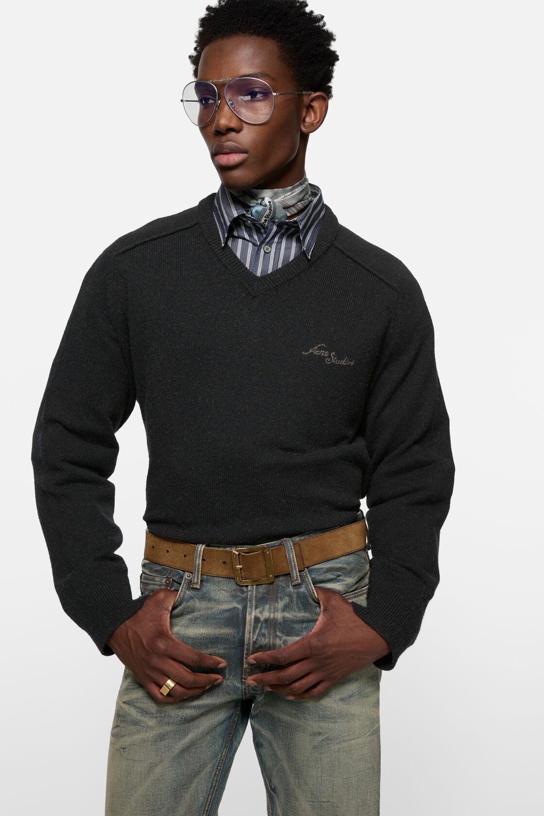Camel hair v-neck sweater, Black, 2000x