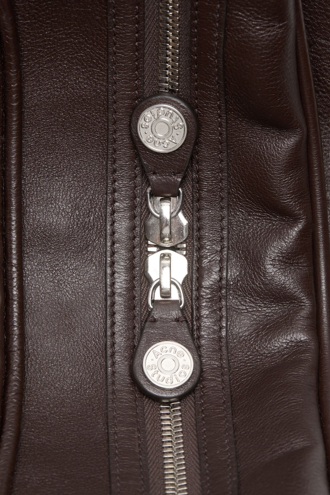 Camero Camera Shoulder Bag, Chocolate brown, 2000x