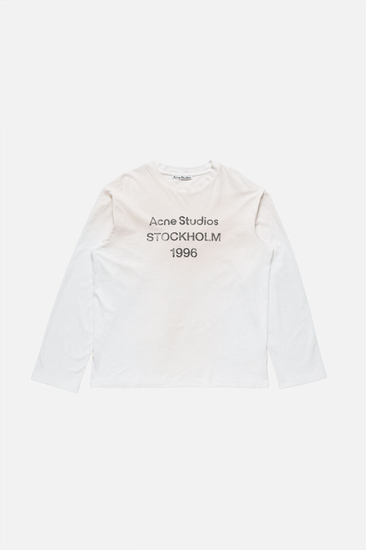 FN-UX-TSHI000016, Dusty white
