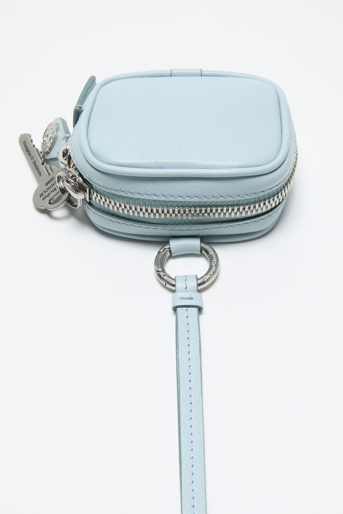 Camero Clip, Dusty blue, 2000x