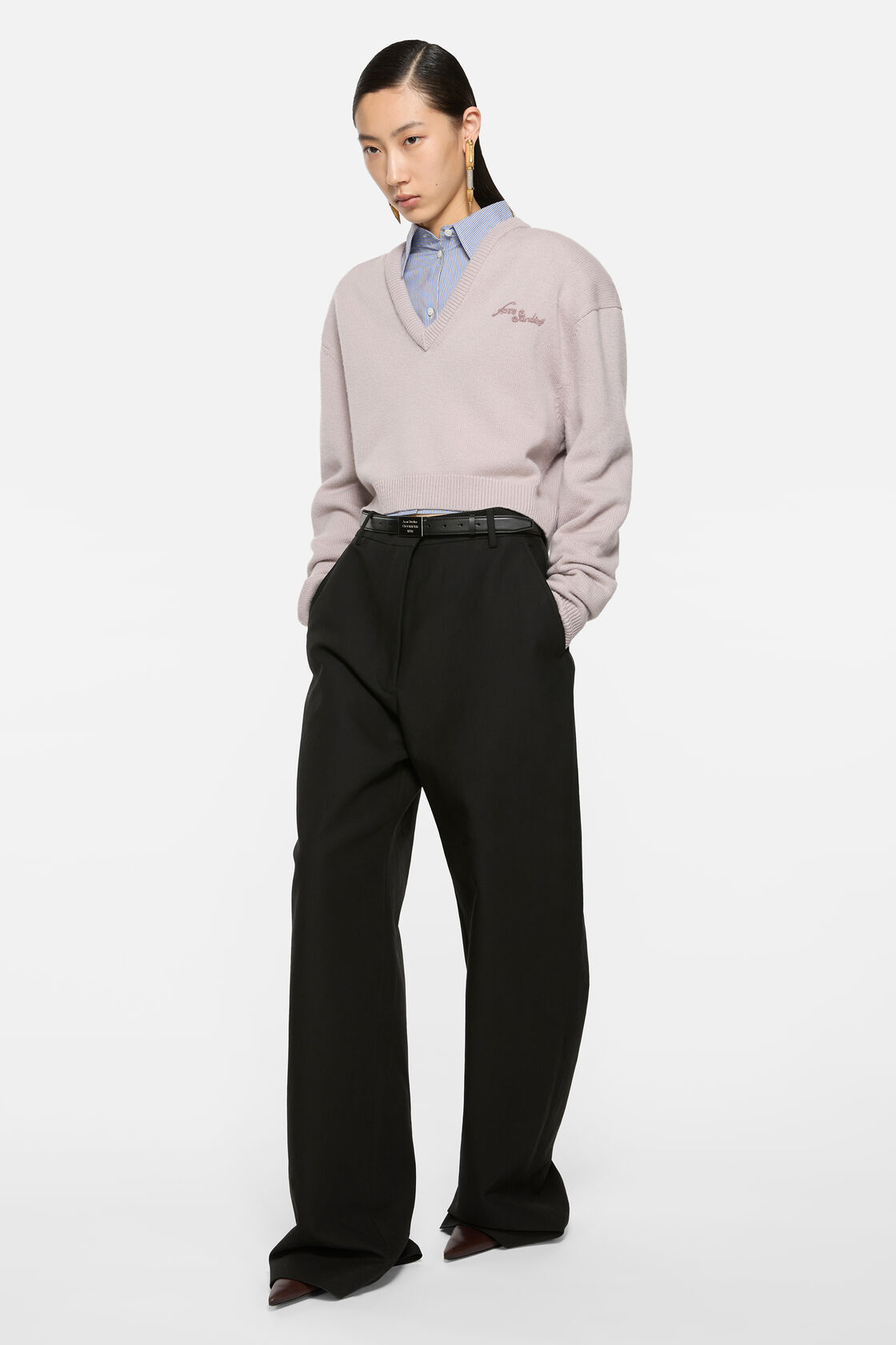 Vネックウールセーター, ペールグレー, 2000x