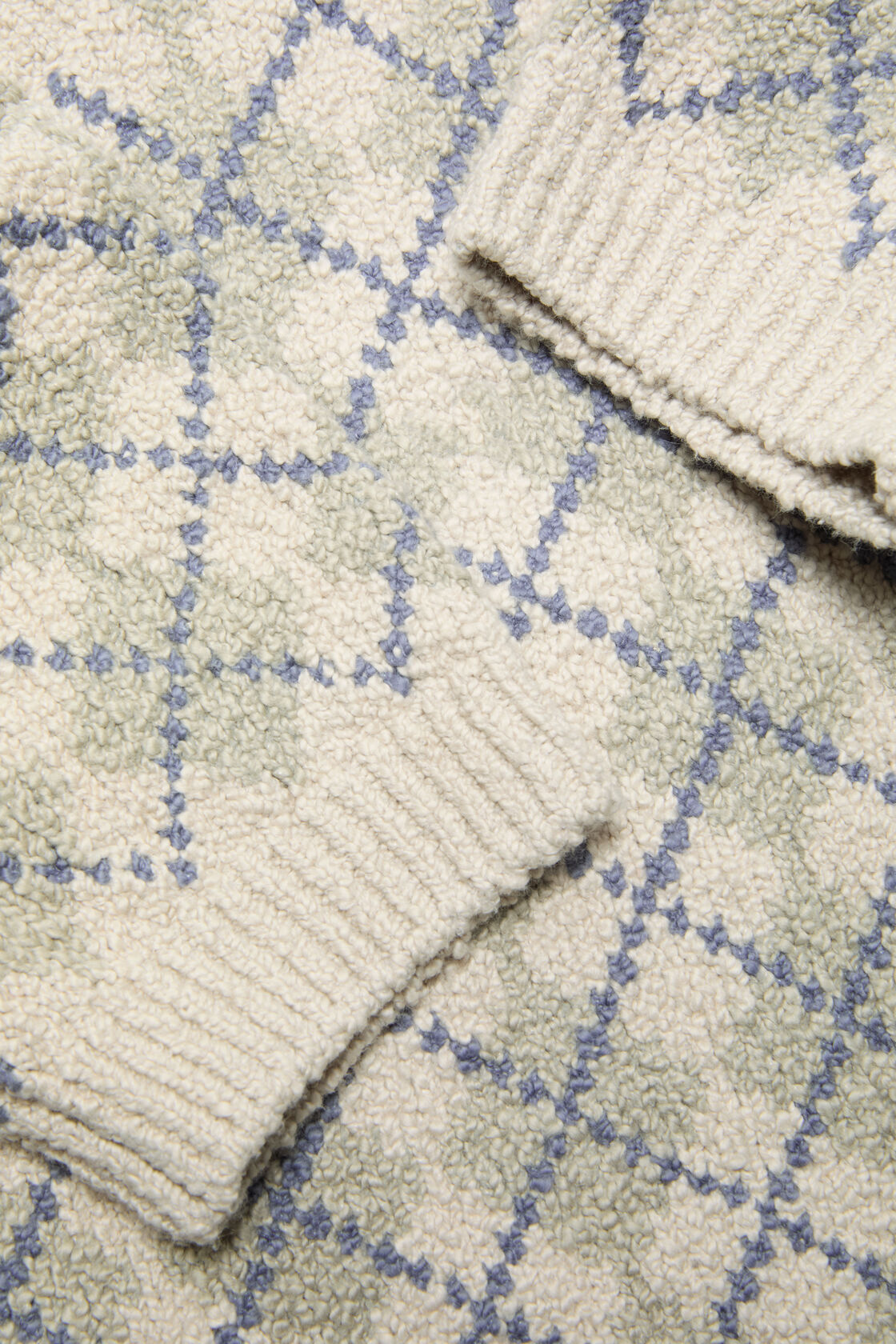 Boucl&eacute; Argyle Knit Sweater, Grey/white, 2000x