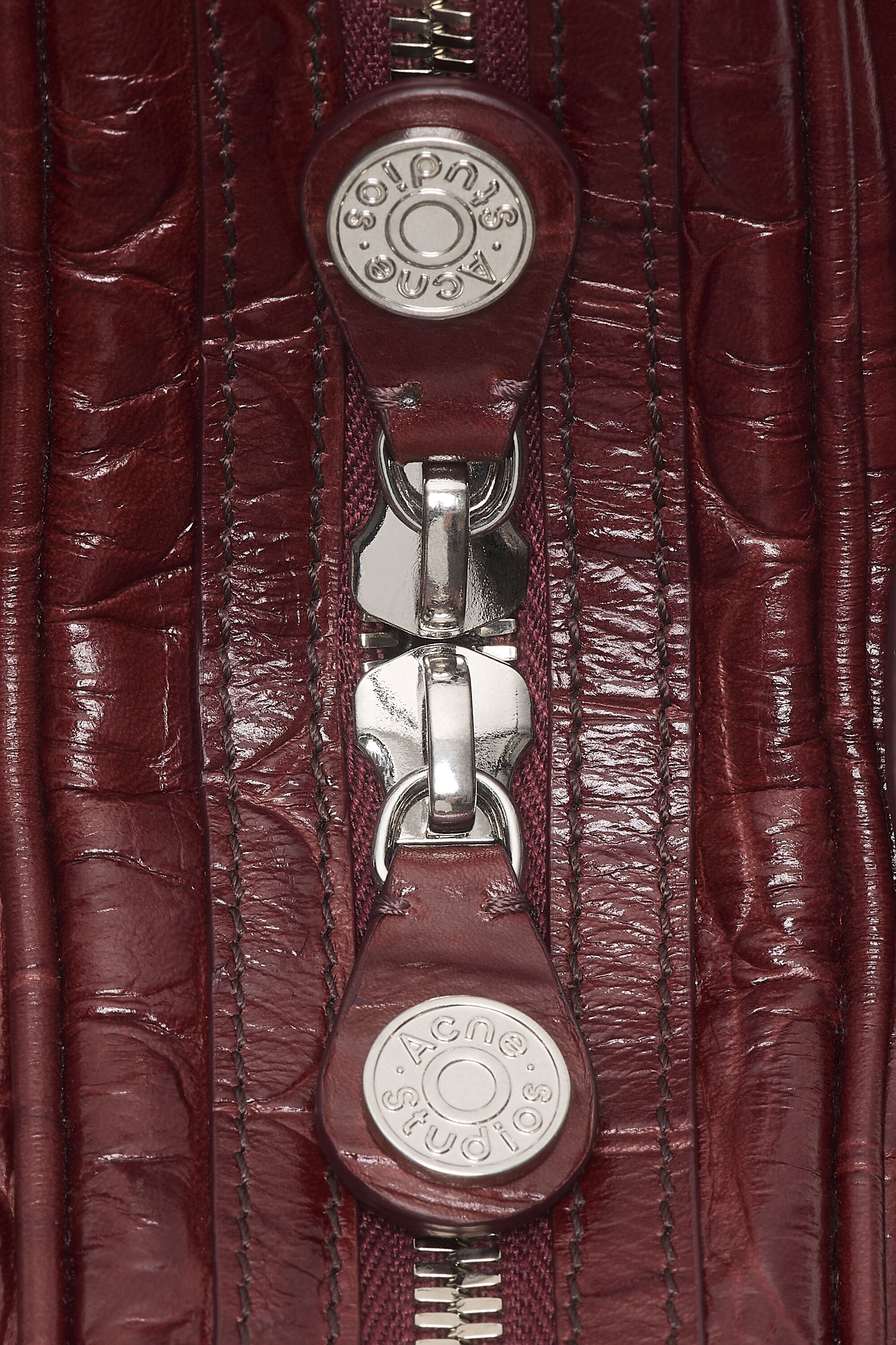Acne Studios - Camero Camera shoulder bag - Burgundy