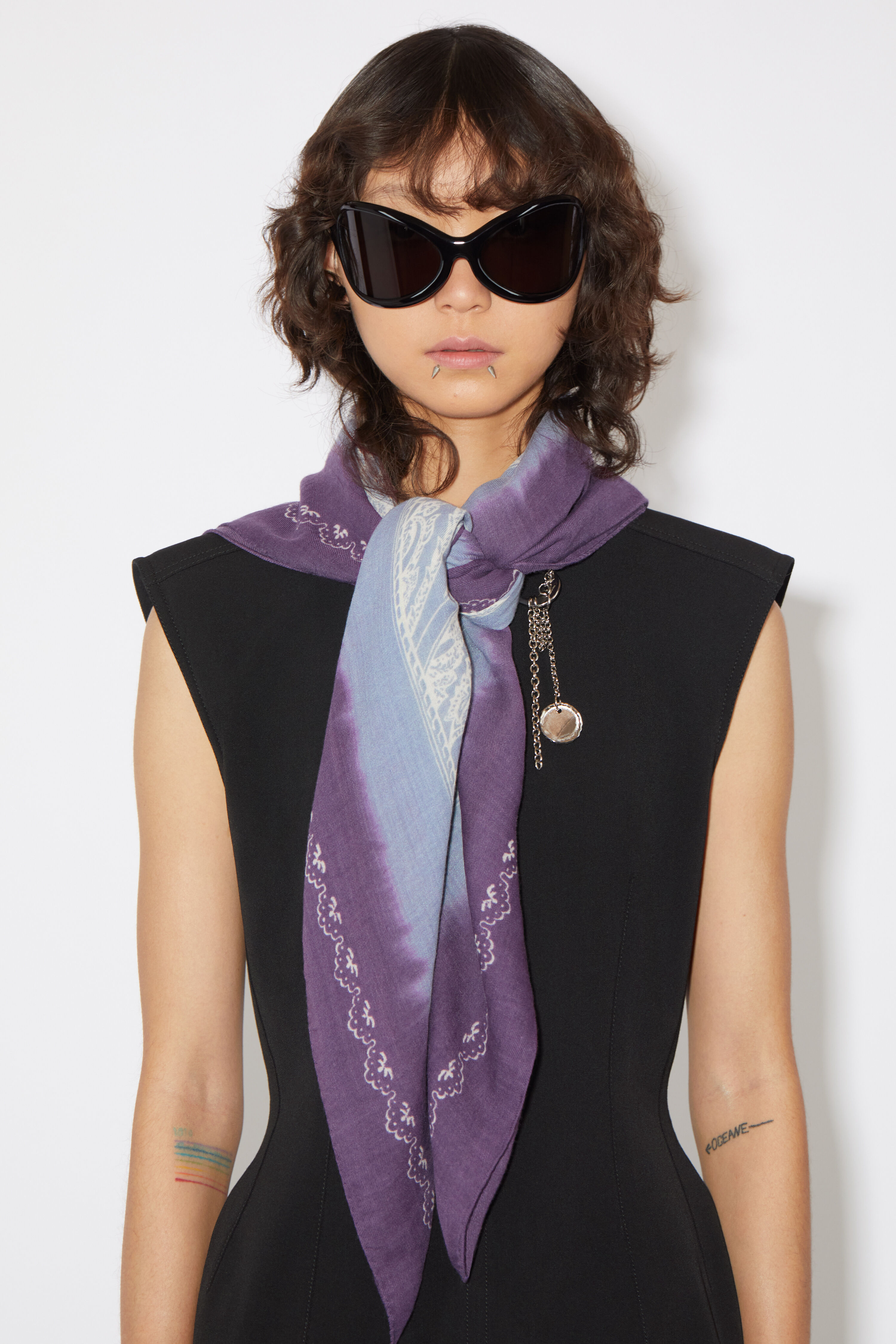 아크네 스튜디오 Acne Studios Printed scarf - Violet purple/dusty blue