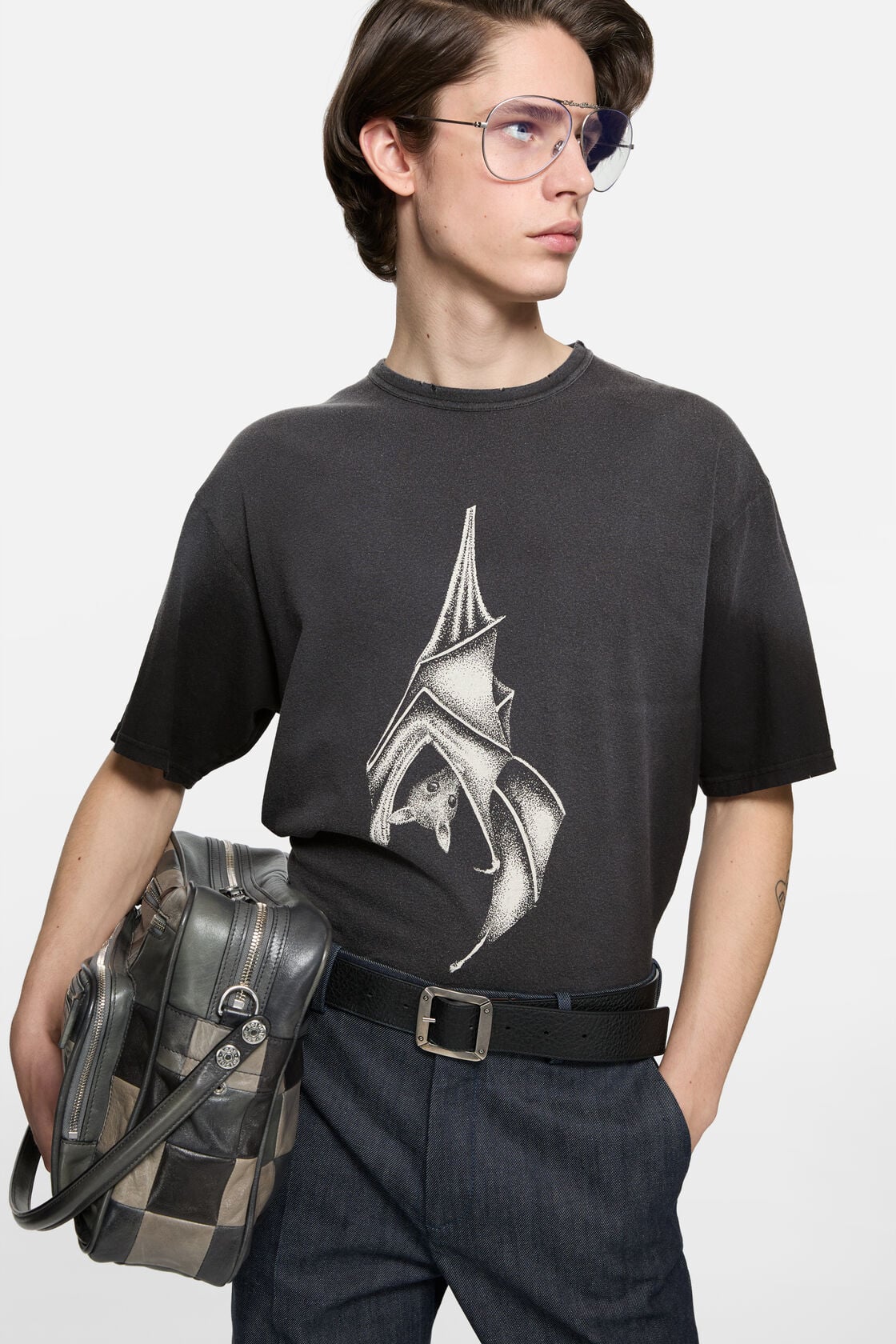 グラフィックコウモリTシャツ, フェイデッドブラック, 2000x