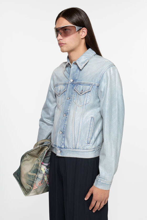 Denim jacket - Regular cropped fit, Light blue, 2000x