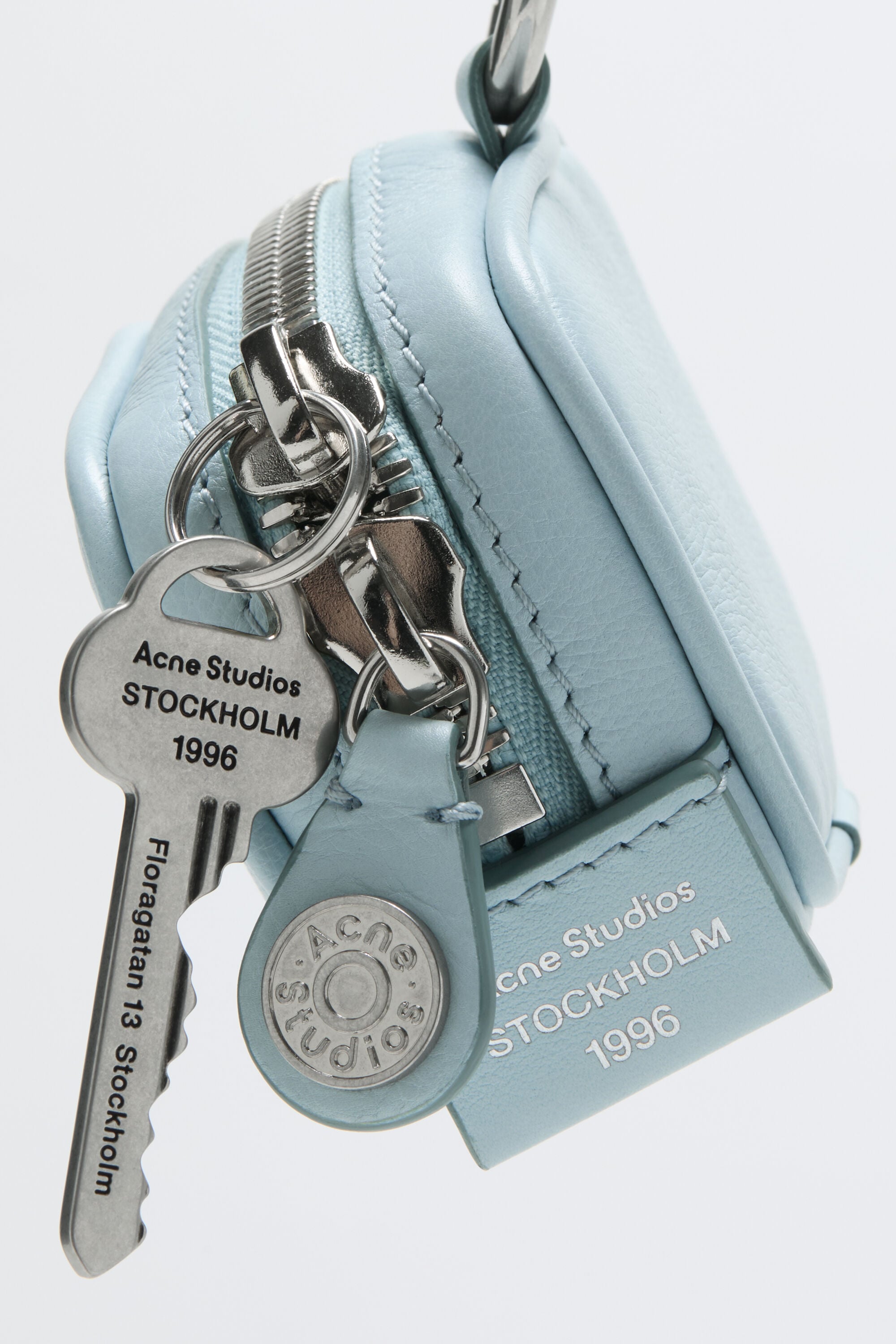 Acne Studios - Camero Clip - Dusty blue