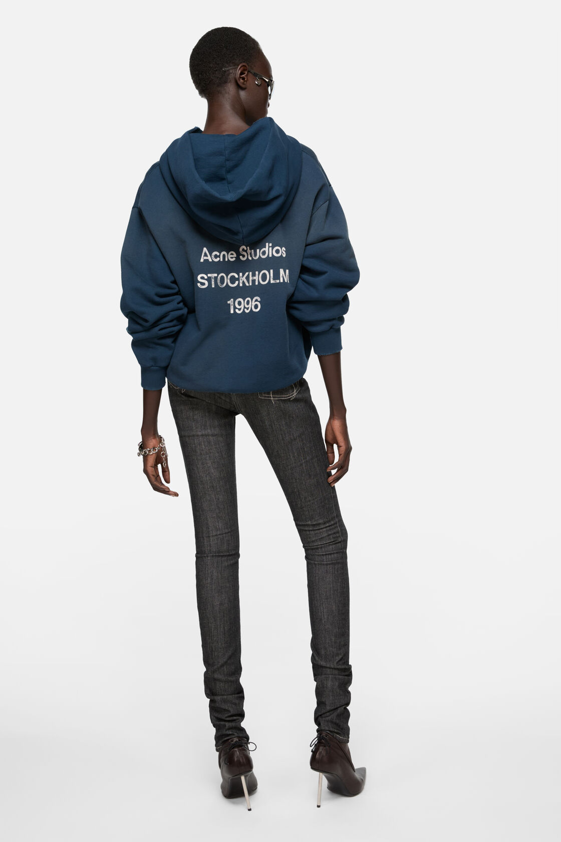 Logo hooded sweater, Deep blue, 2000x