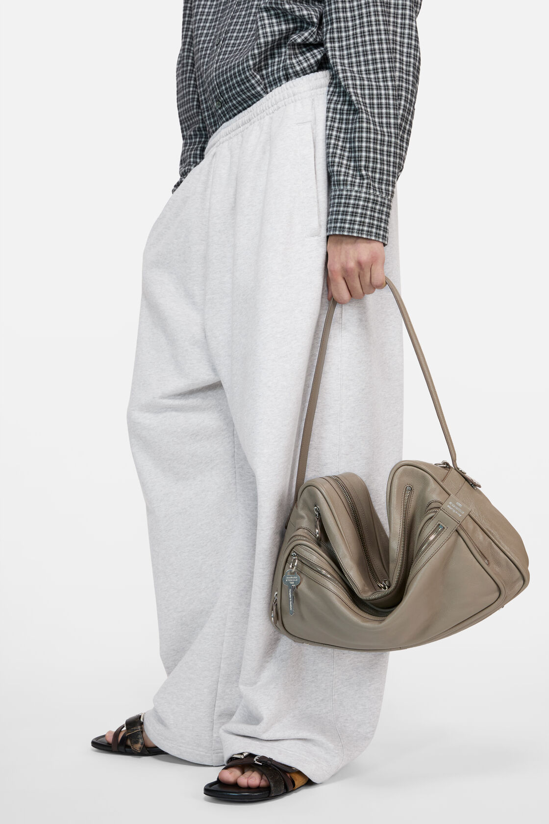 フリースロゴスウェットパンツ, ペールグレーメランジ, 2000x