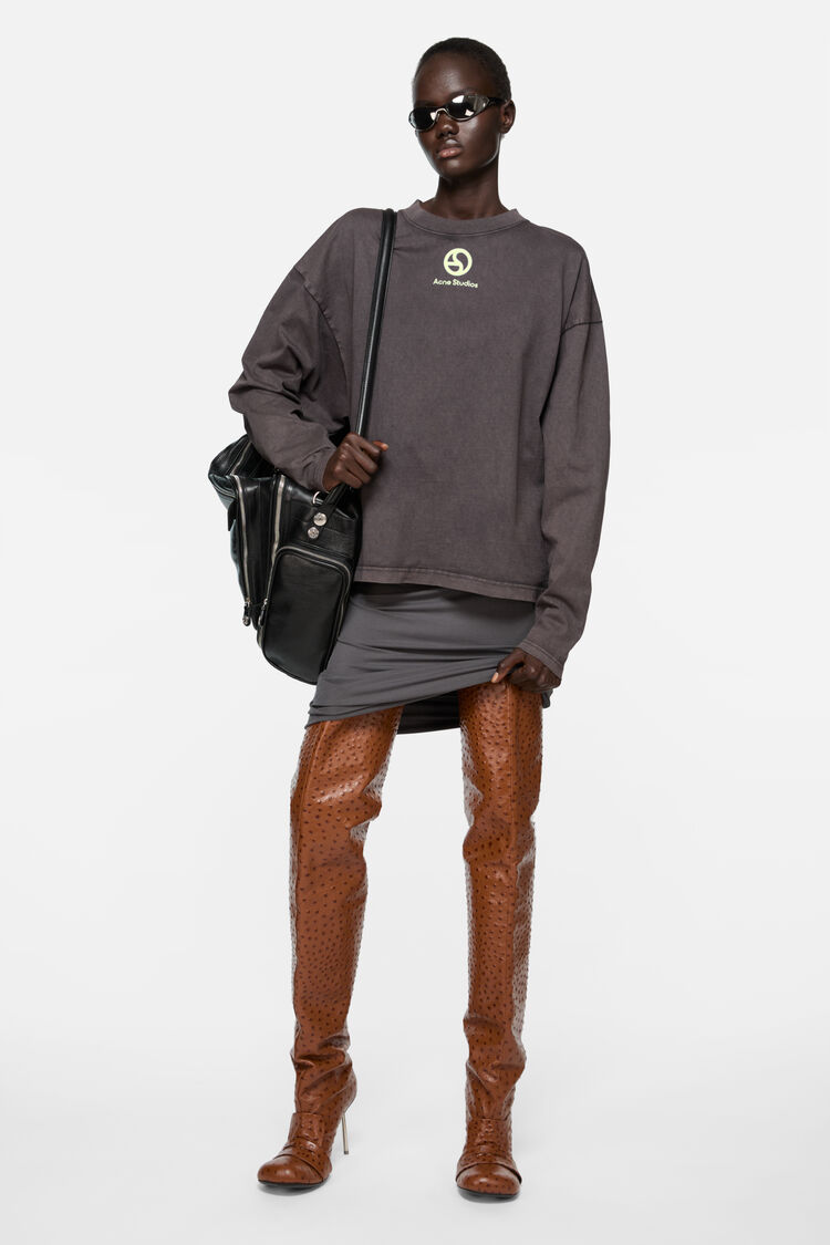 FN-UX-TSHI000134, Faded black