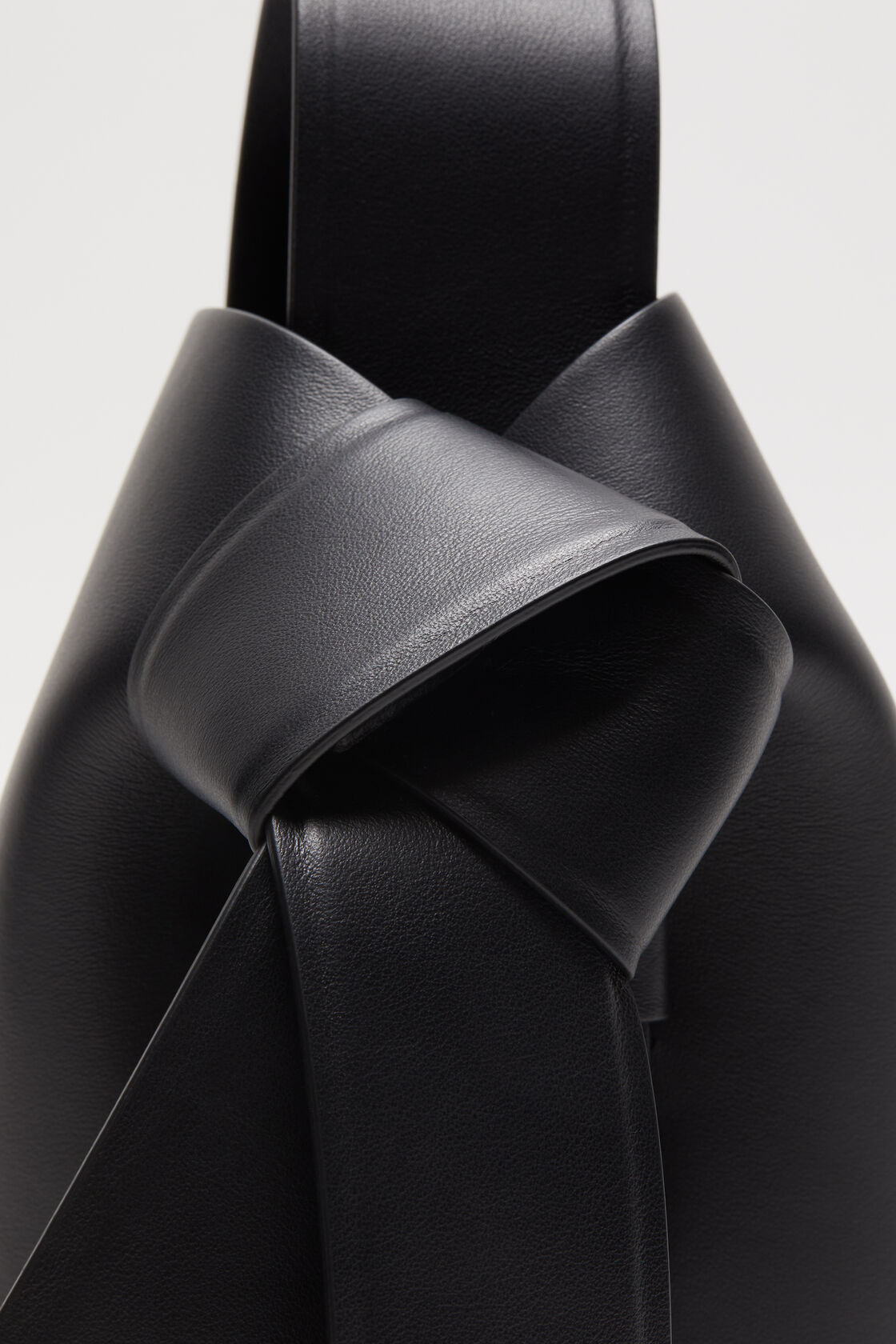 Musubi mini shoulder bag, Black, 2000x