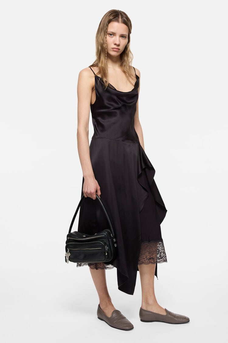 Camero Party, Black