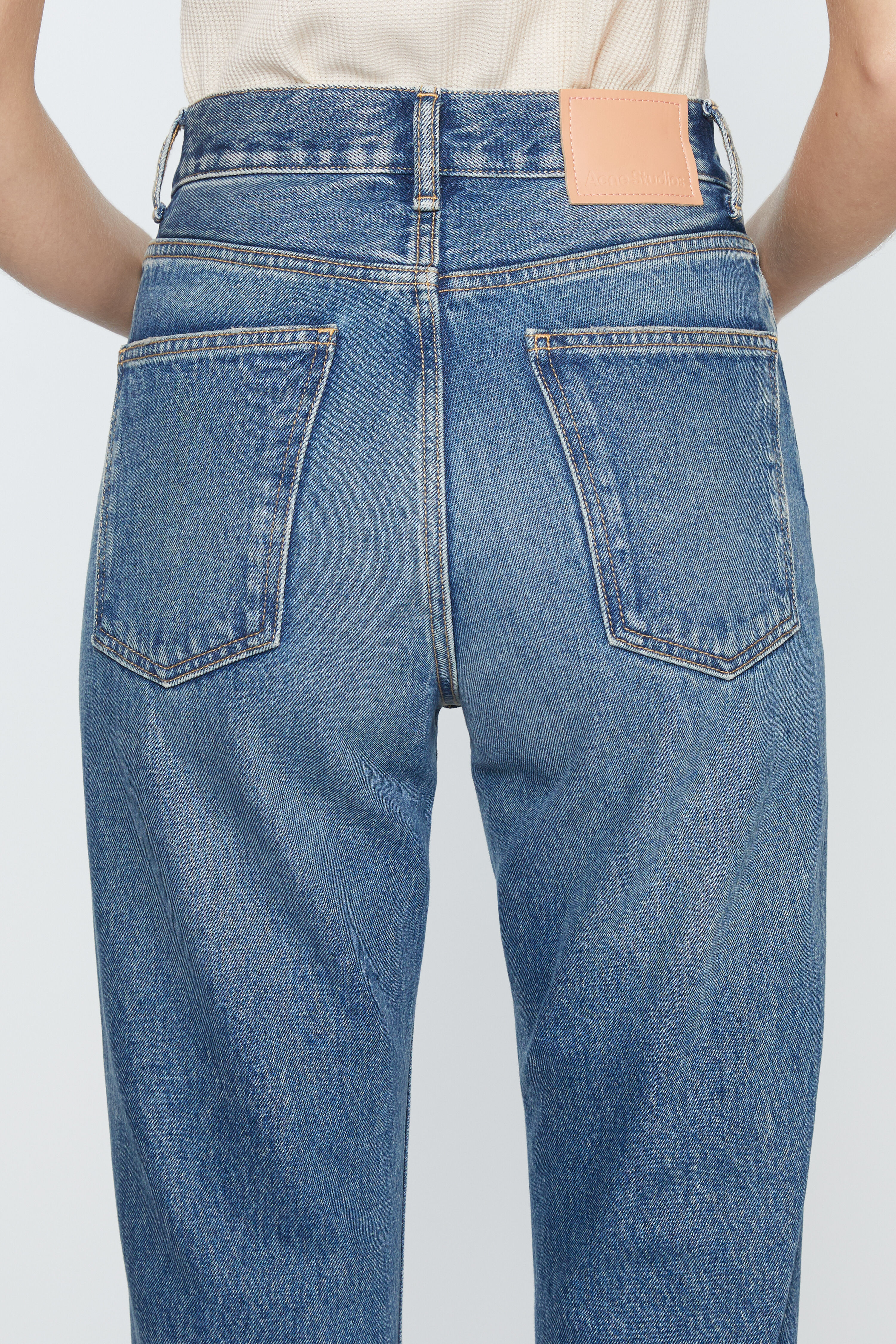 ACNE STUDIOS 25 レギュラーフィットジーンズ - 1977