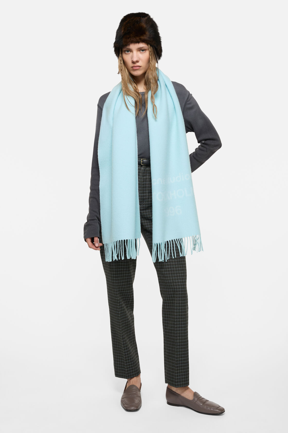 Wool logo scarf - Wide, Light blue/white, 2000x