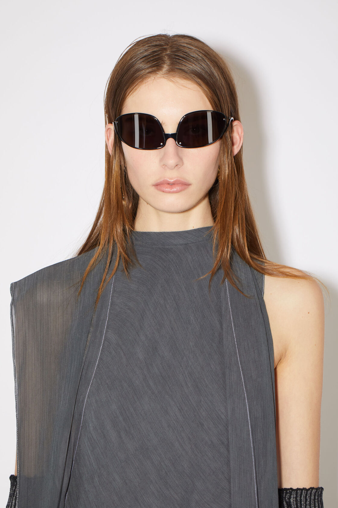 High neck crepe dress, Grey, 2000x