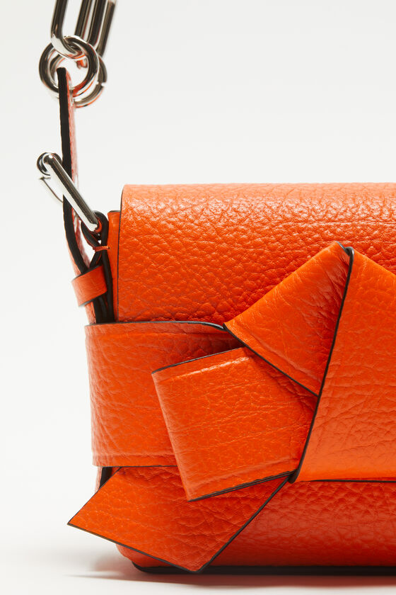 Acne Studios - Musubi Schultertasche - Hellorange 
