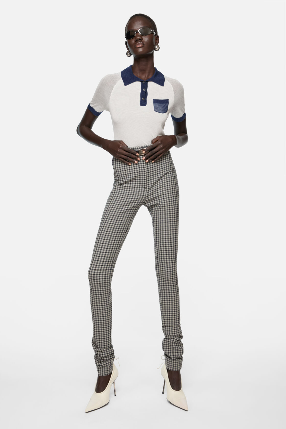 半袖Vネックセーター, ホワイト/ネイビー, 2000x