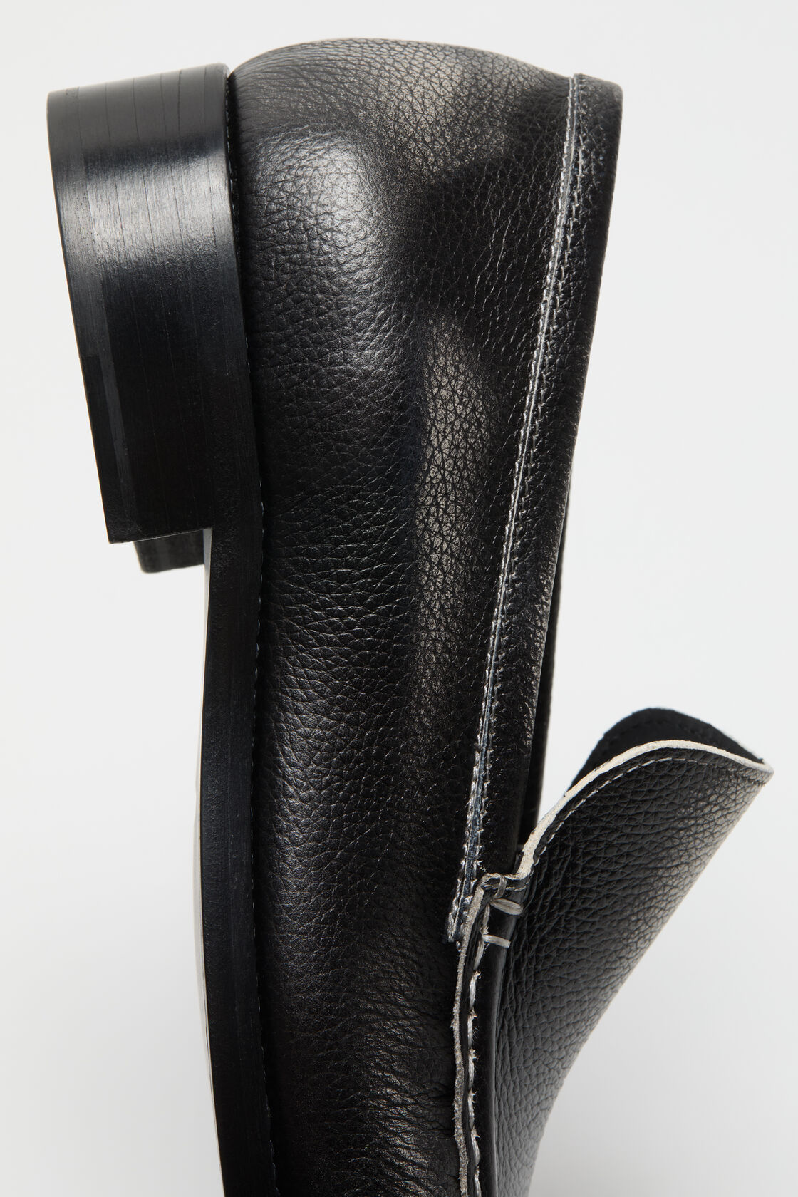 Painted leather loafers, White/black, 2000x