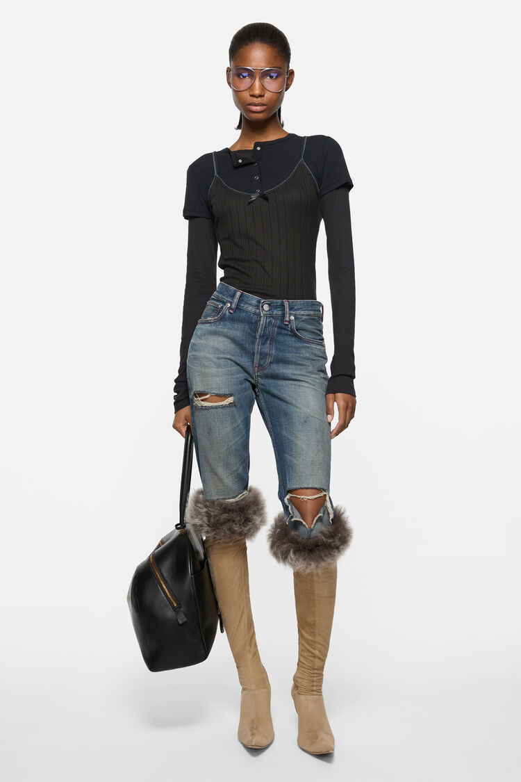 RW-WN-TSHI000031, Black