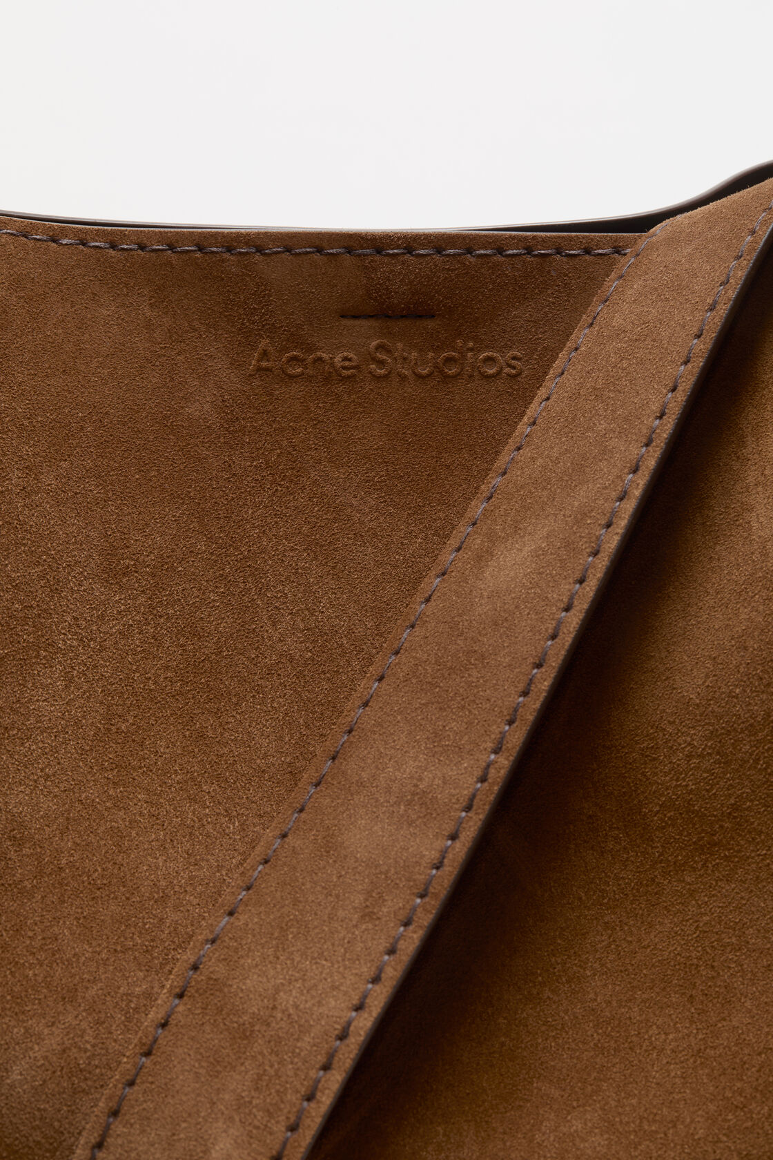 Musubi suede midi bag, Cognac brown, 2000x