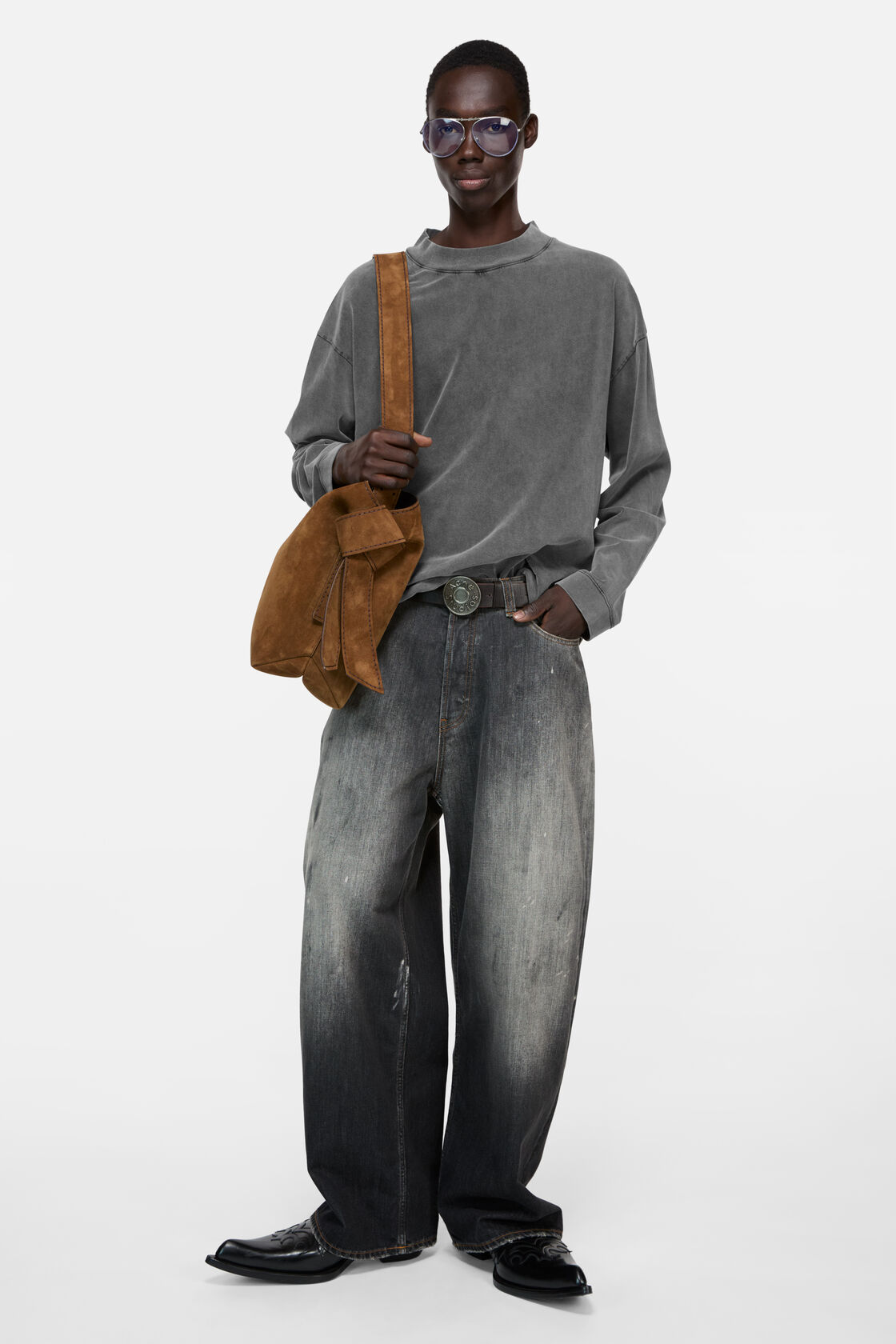 Crew neck sweater - Relaxed unisex fit, Faded black, 2000x