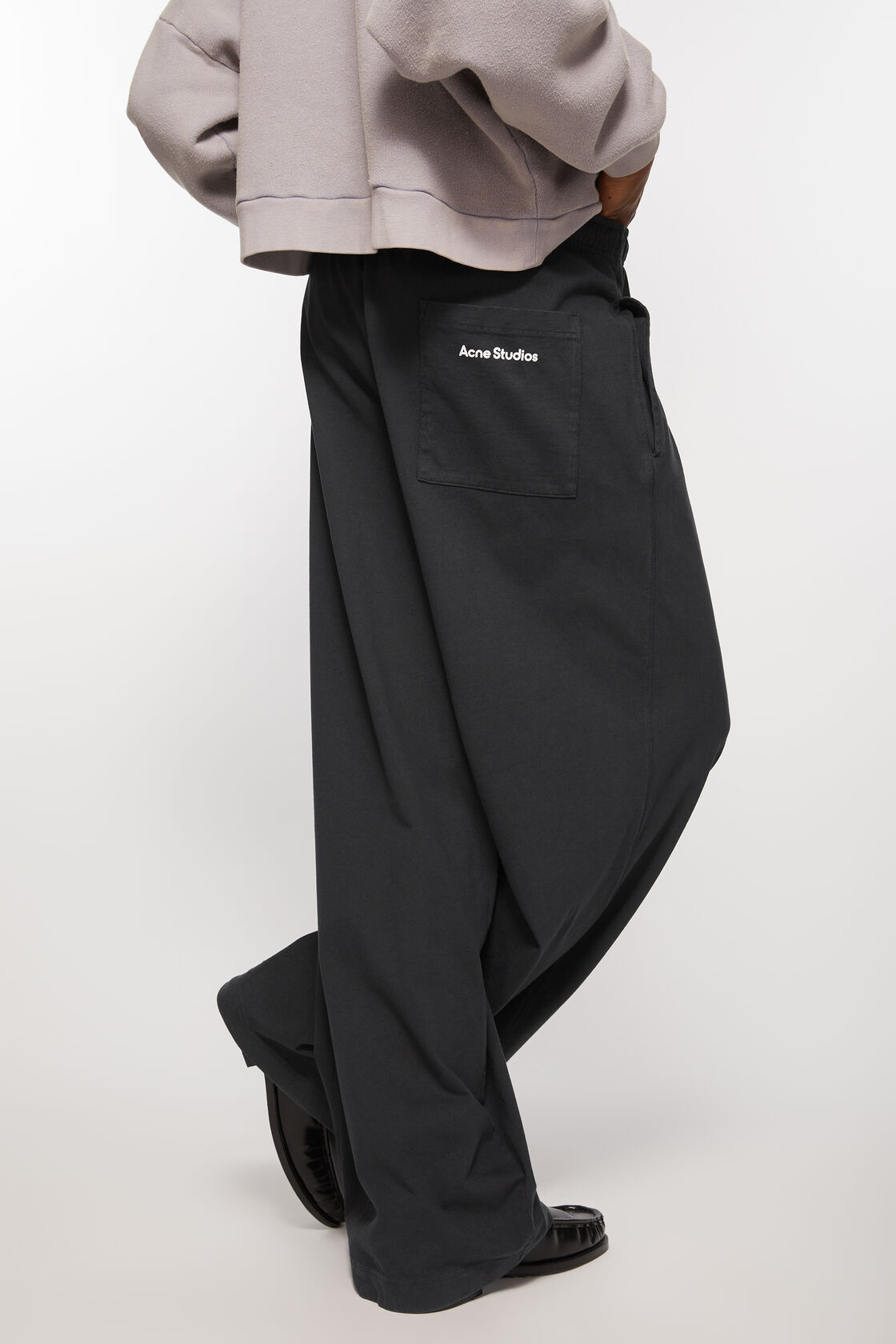 Sweatpant logo stamp, Black, 2000x