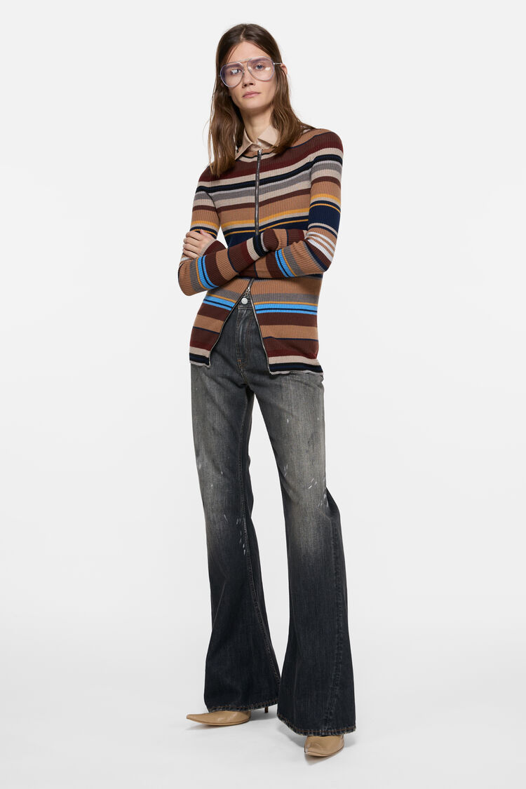 Acne Studios 2025F Black Trafalgar, Black