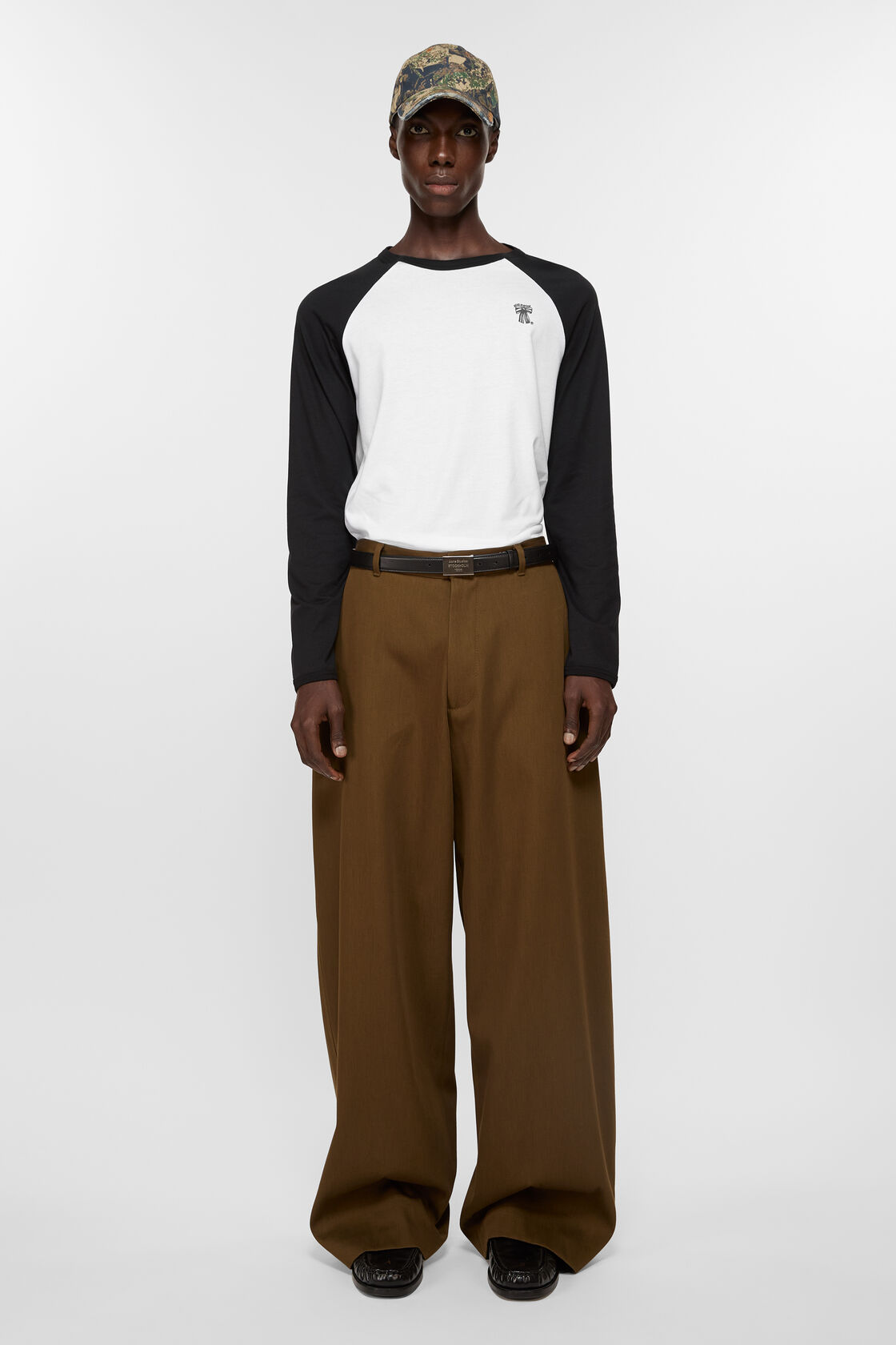 Engraved Logo leather belt, Black, 2000x