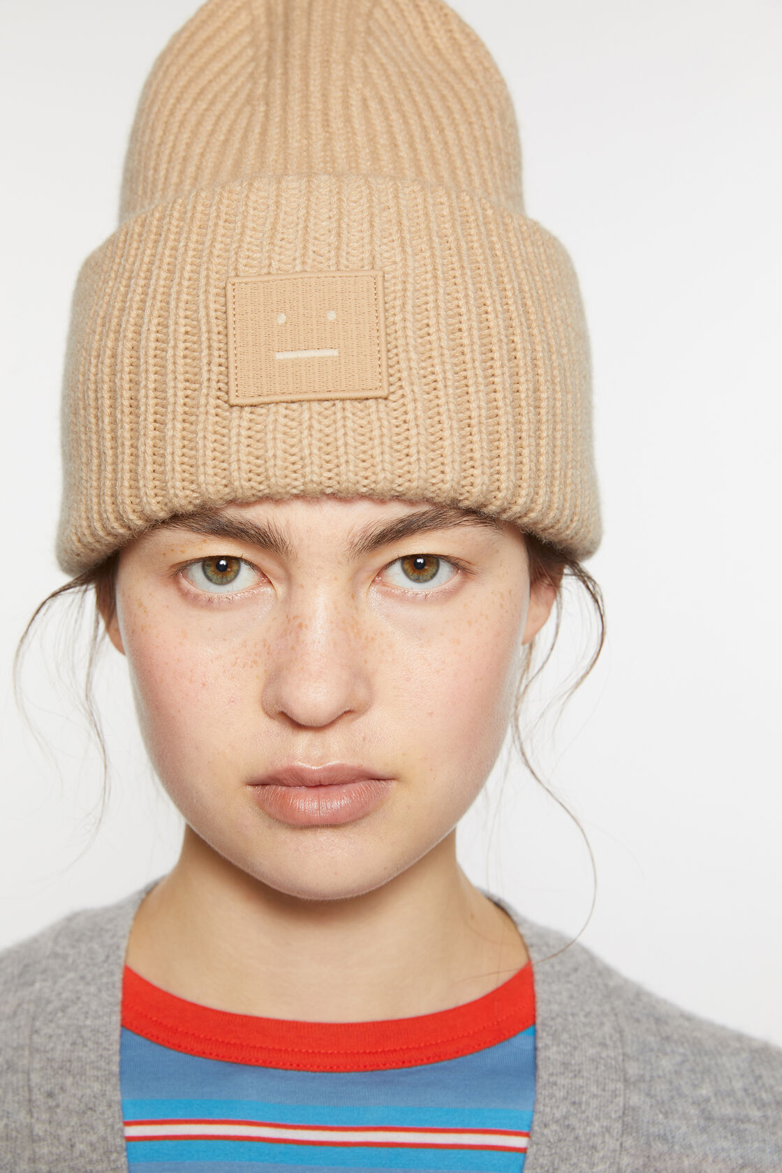 Large face logo beanie, Biscuit beige, 2000x