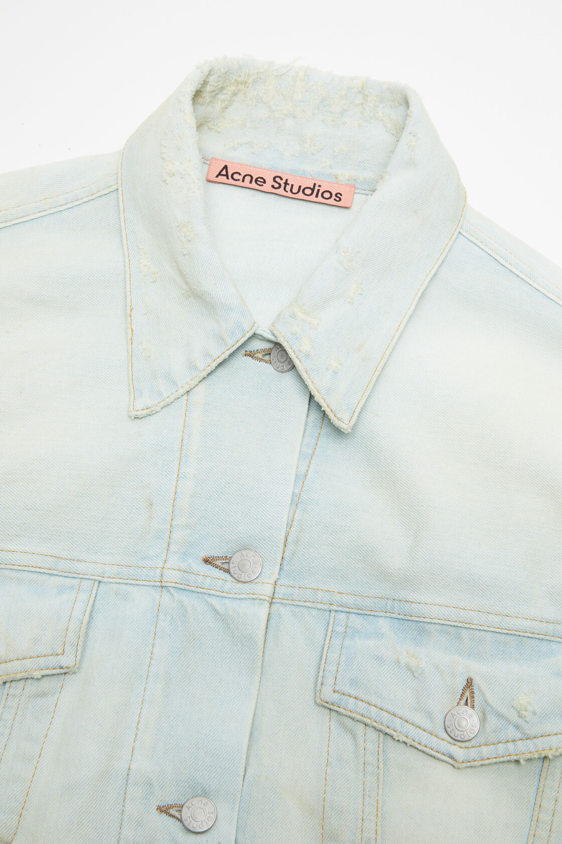 Denim jacket - Relaxed cropped fit, Light blue/white, 2000x