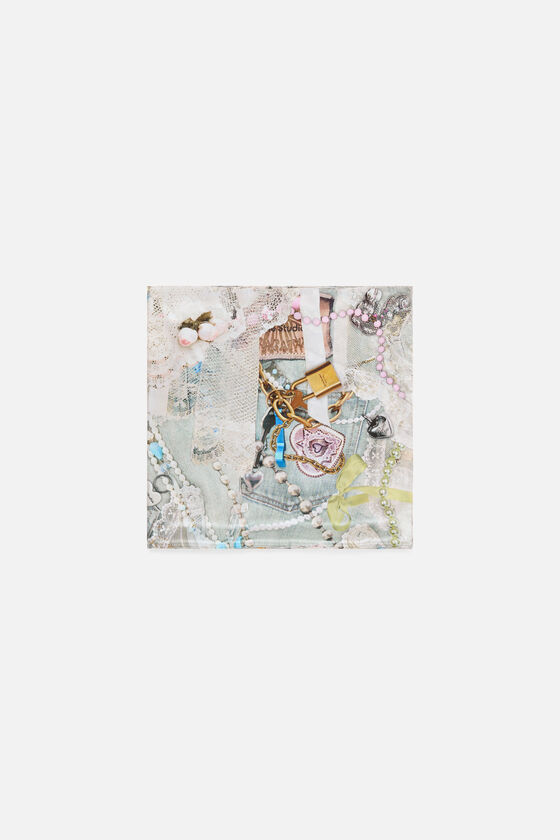 FN-UX-SCAR000451, White Multicolor