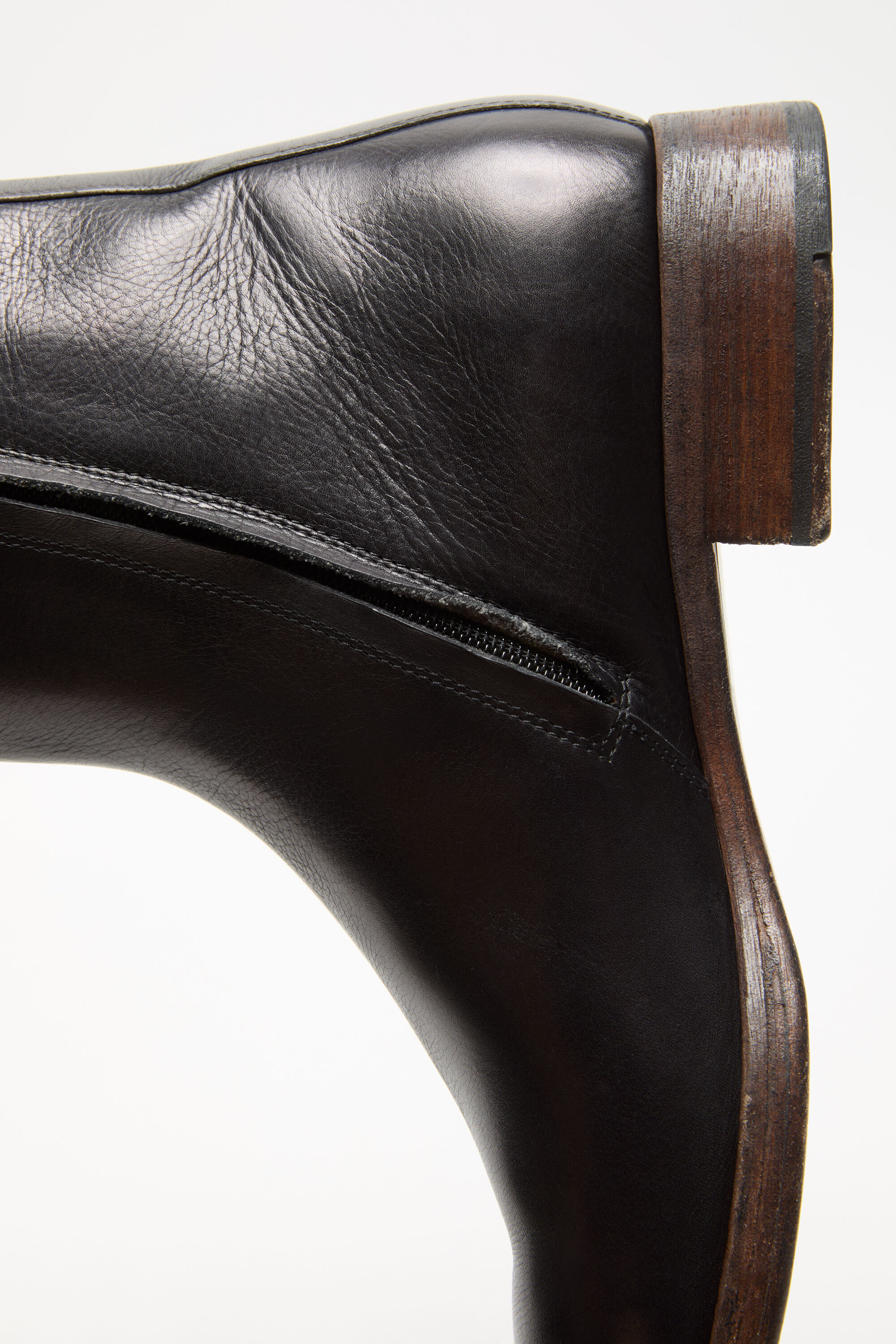 Acne Studios - Leather ankle boot - Black