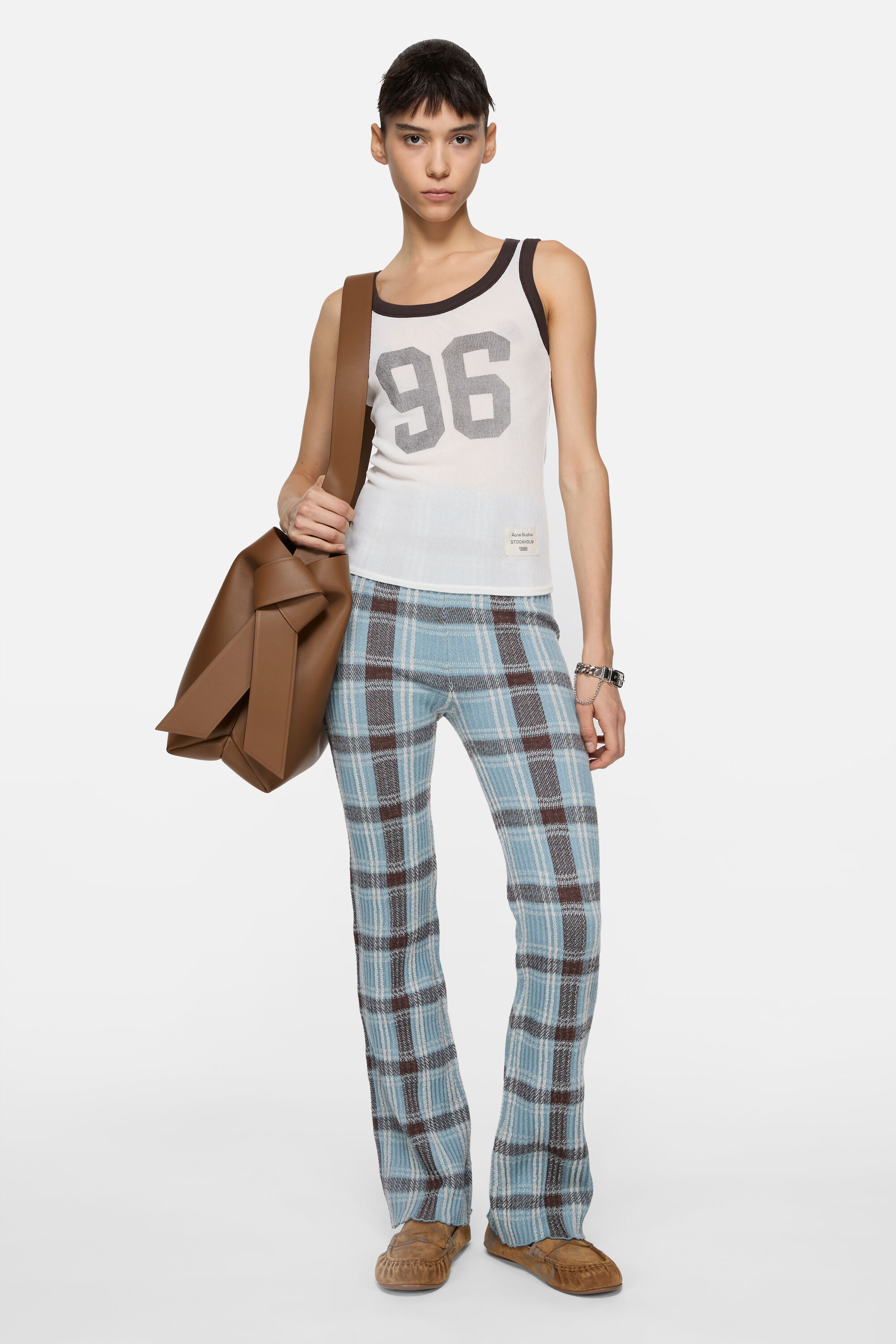 FITTED WOOL TROUSERS