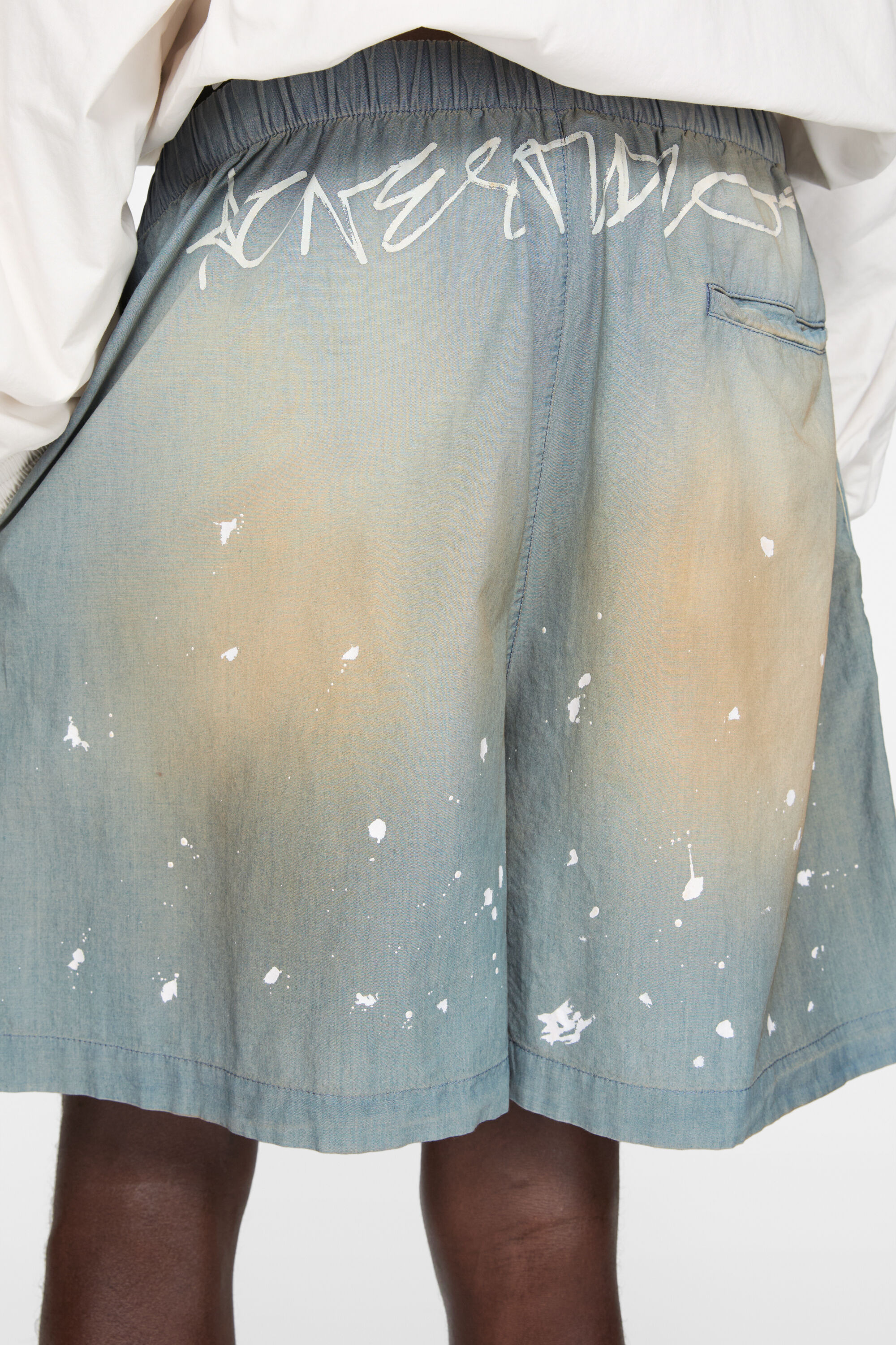 Acne Studios - ロゴスタンプショートパンツ - ライトブルー