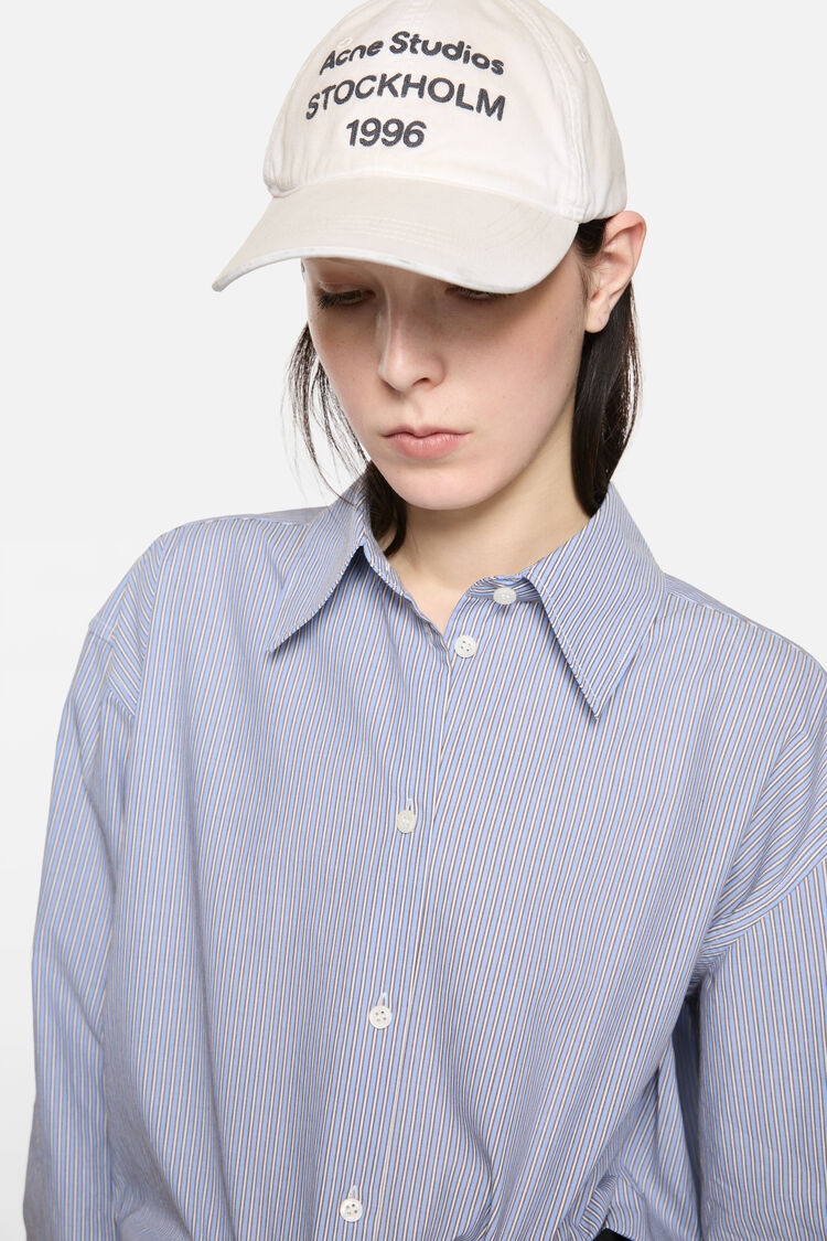 FN-UX-HATS000357, Staubiges Weiß