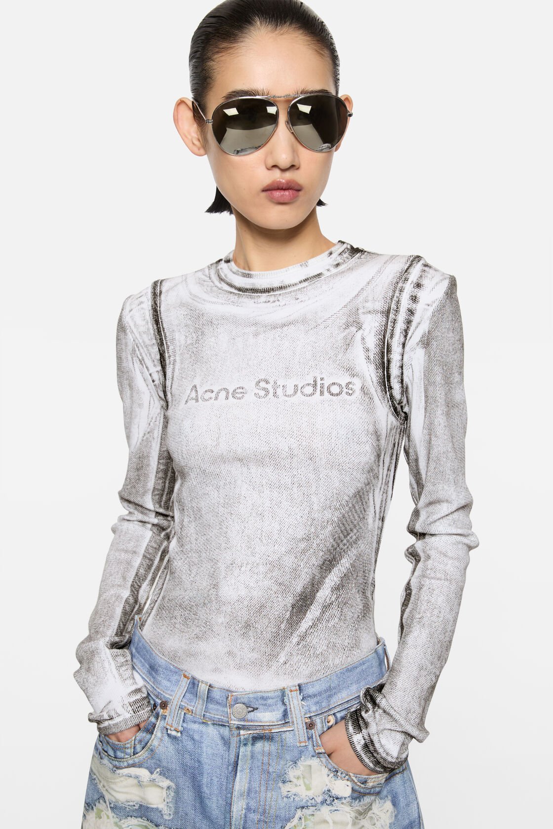 Layered logo t-shirt, Black/white, 2000x